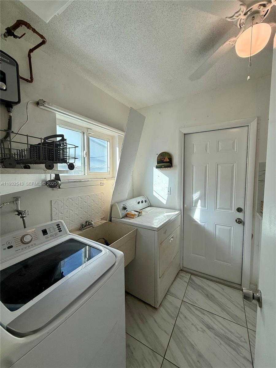 Small Image of 5030 NORTH WEST 42ND ST, Lauderdale Lakes Number 30