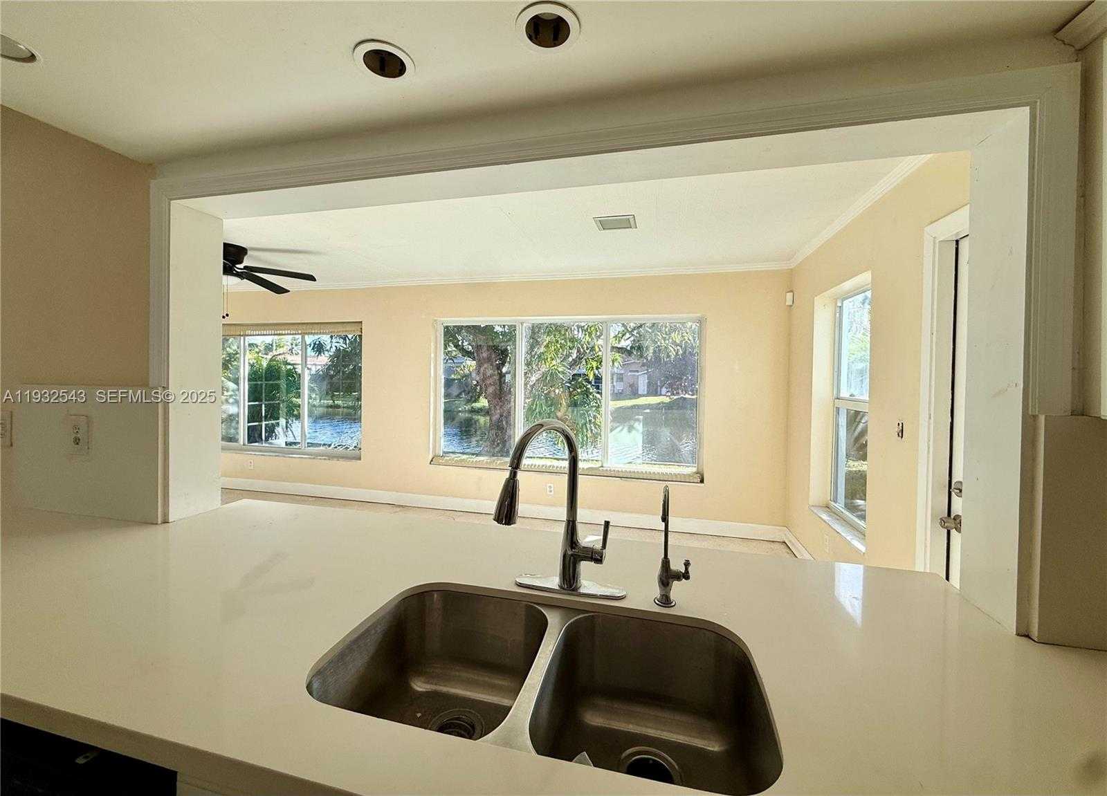 Small Image of 5030 NORTH WEST 42ND ST, Lauderdale Lakes Number 8