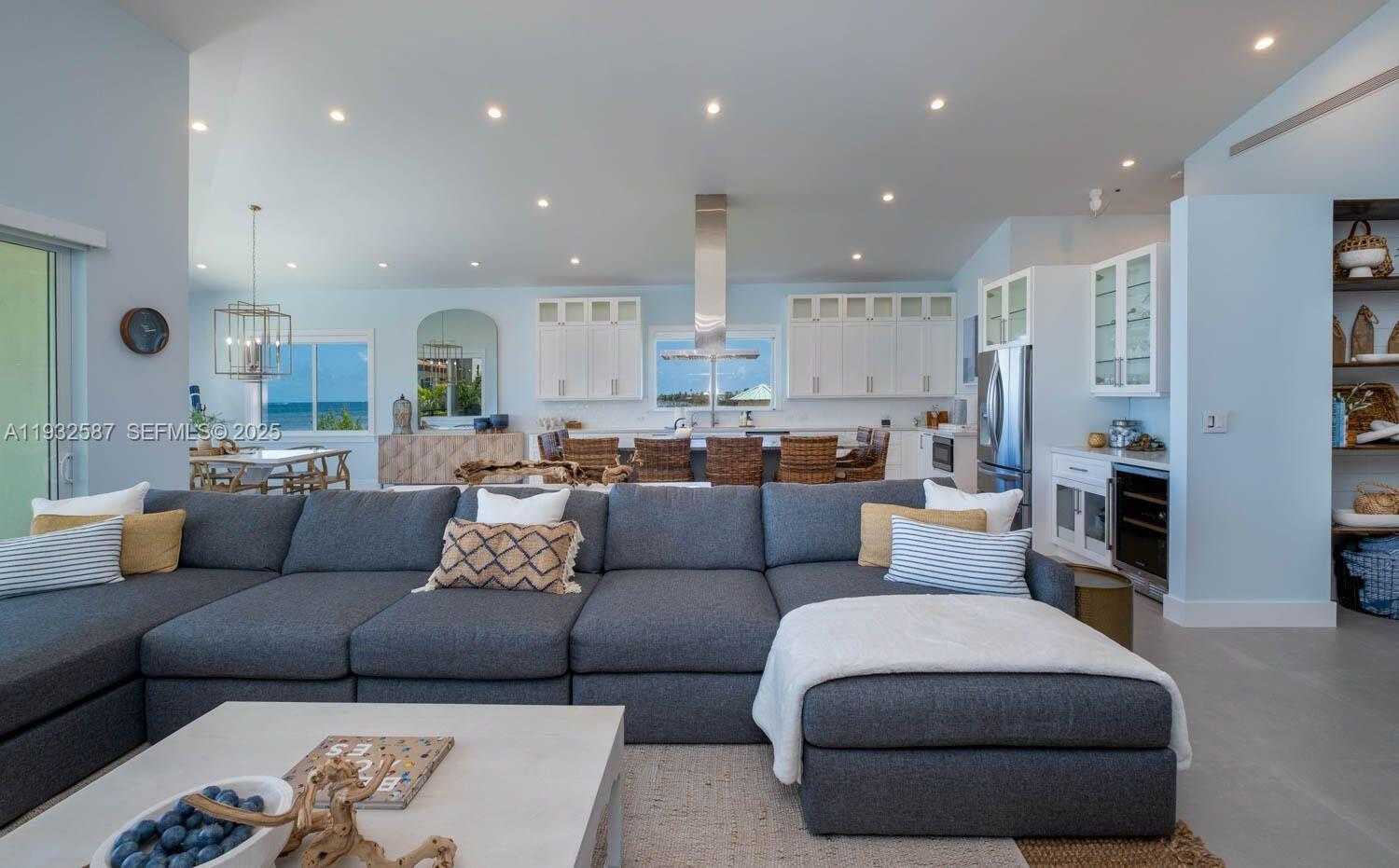 Small Image of 108 SUNRISE DR, Marathon Number 18