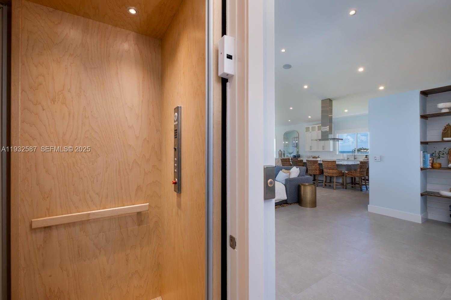 Small Image of 108 SUNRISE DR, Marathon Number 19