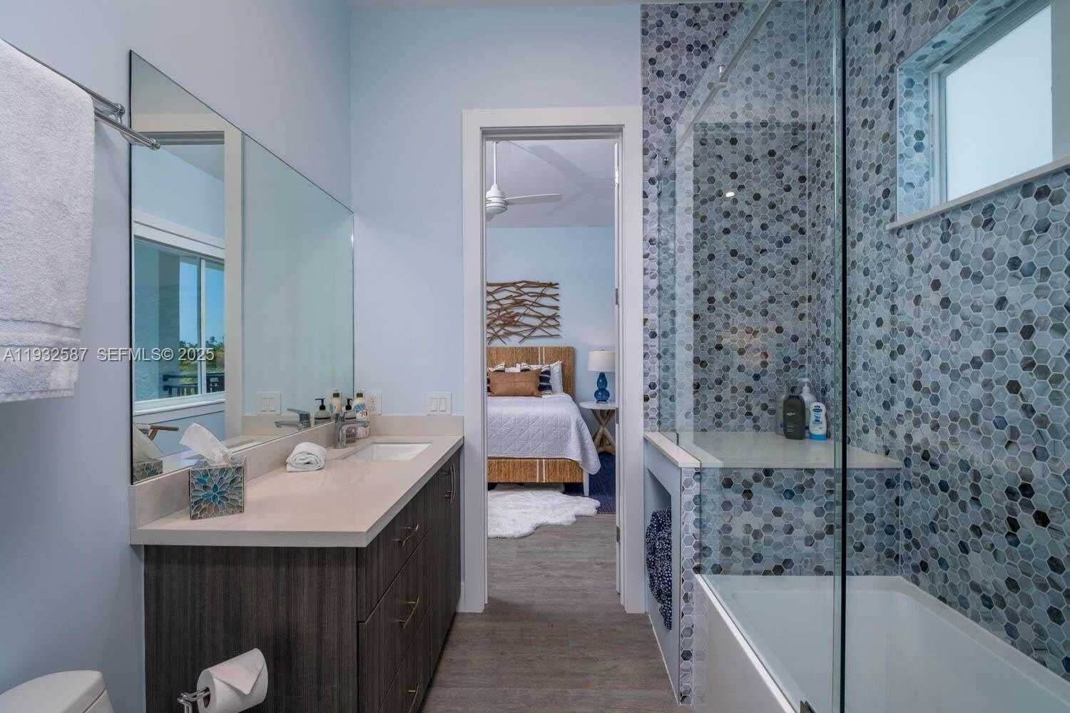 Small Image of 108 SUNRISE DR, Marathon Number 27