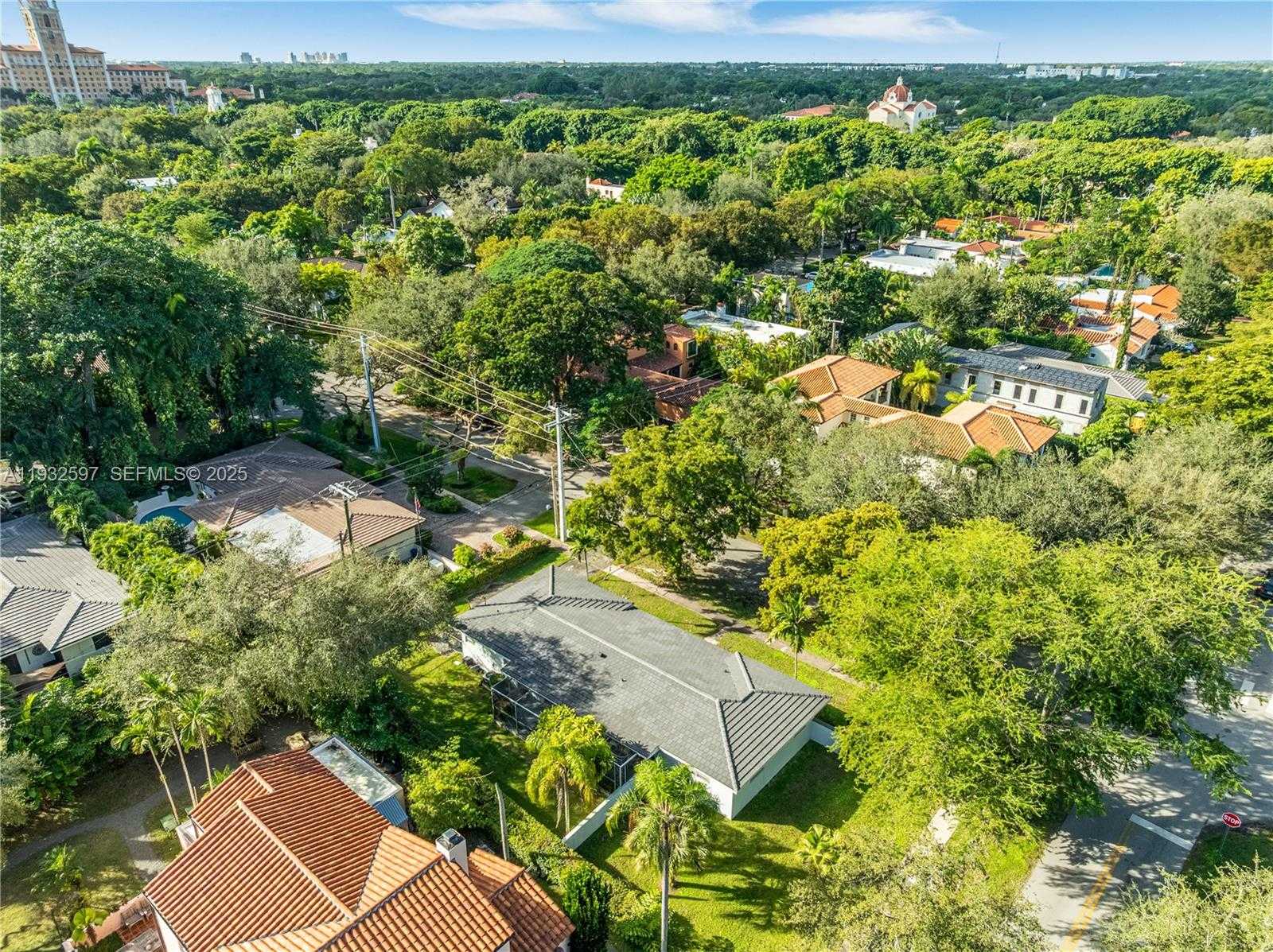 Small Image of 2601 CORDOVA ST, Coral Gables Number 10