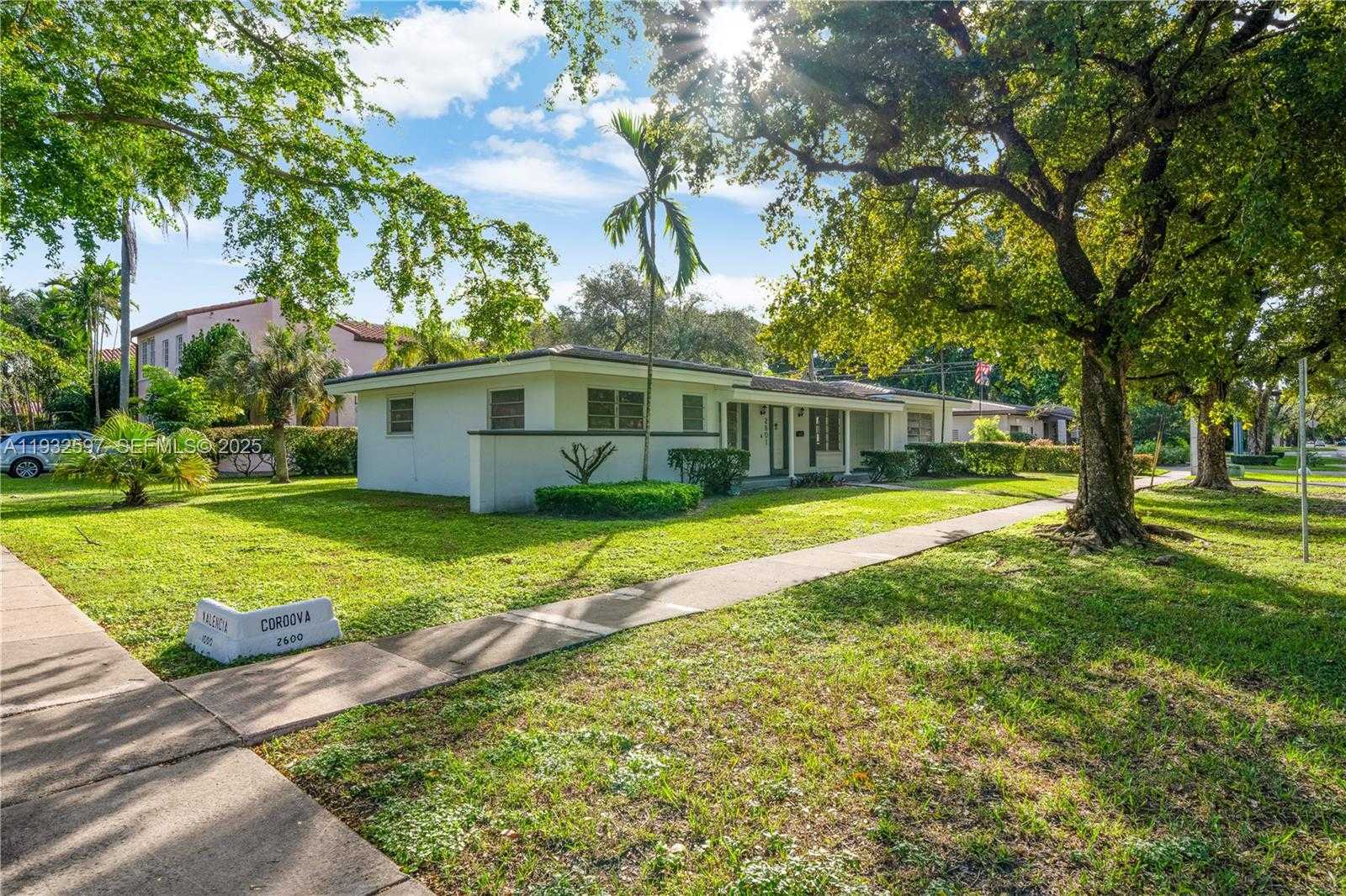 Small Image of 2601 CORDOVA ST, Coral Gables Number 13