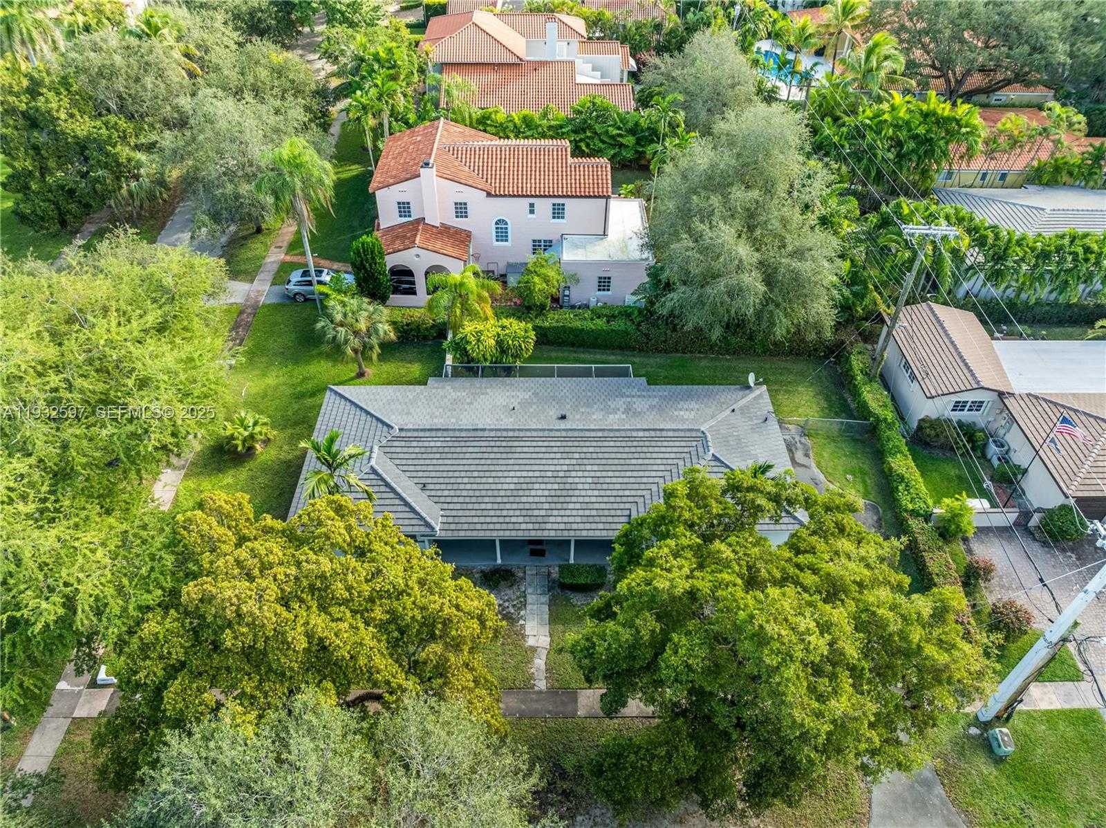 Small Image of 2601 CORDOVA ST, Coral Gables Number 16