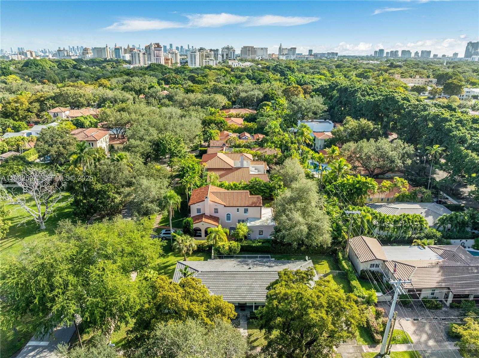 Small Image of 2601 CORDOVA ST, Coral Gables Number 20