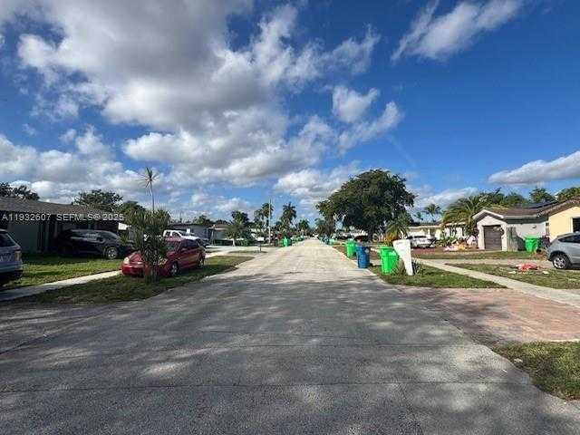 Small Image of 11331 NORTH WEST 37TH PL, Sunrise Number 28