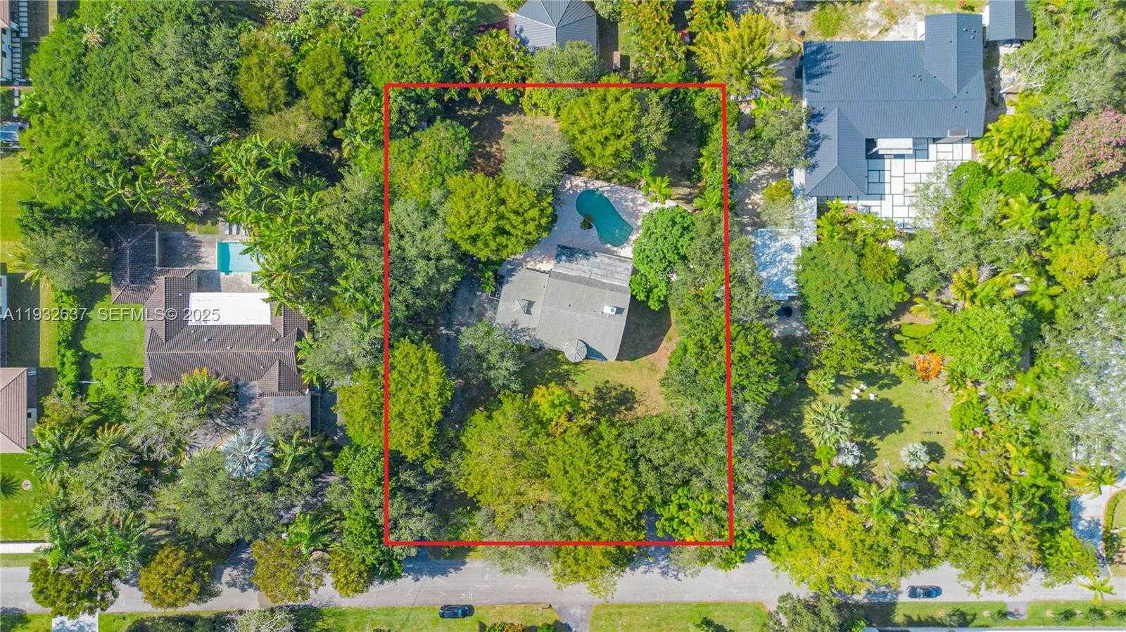 Small Image of 10900 SOUTH WEST 90TH AVE, Miami Number 2