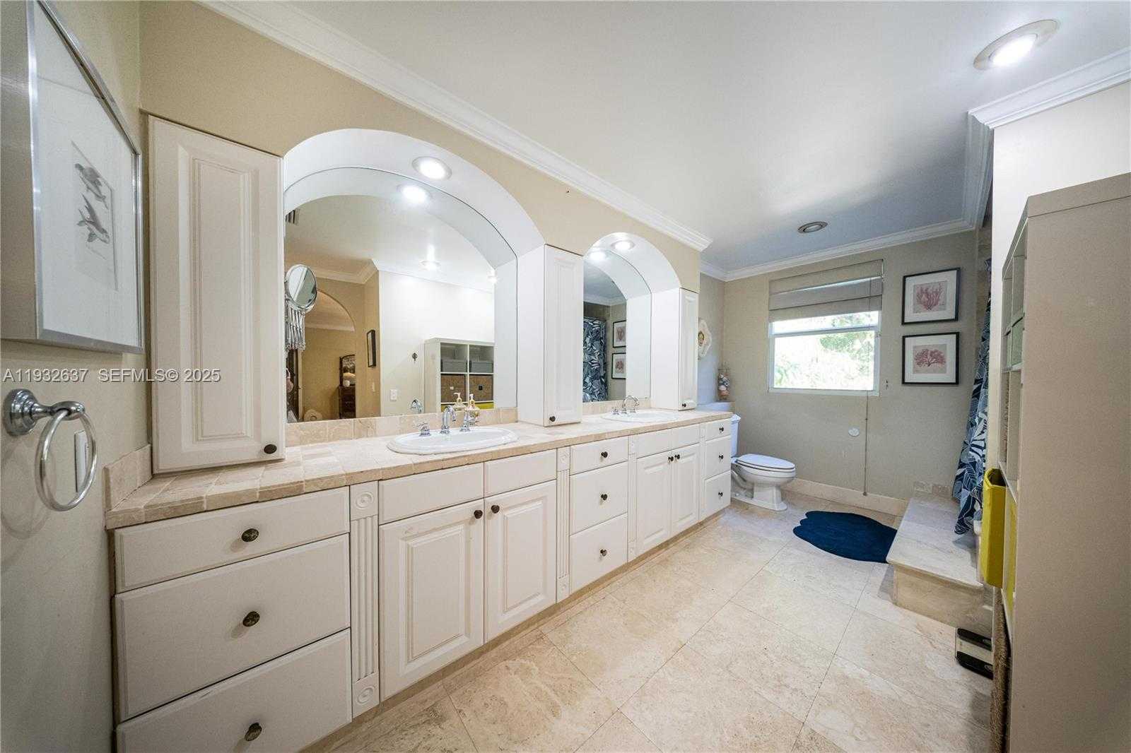 Small Image of 10900 SOUTH WEST 90TH AVE, Miami Number 20