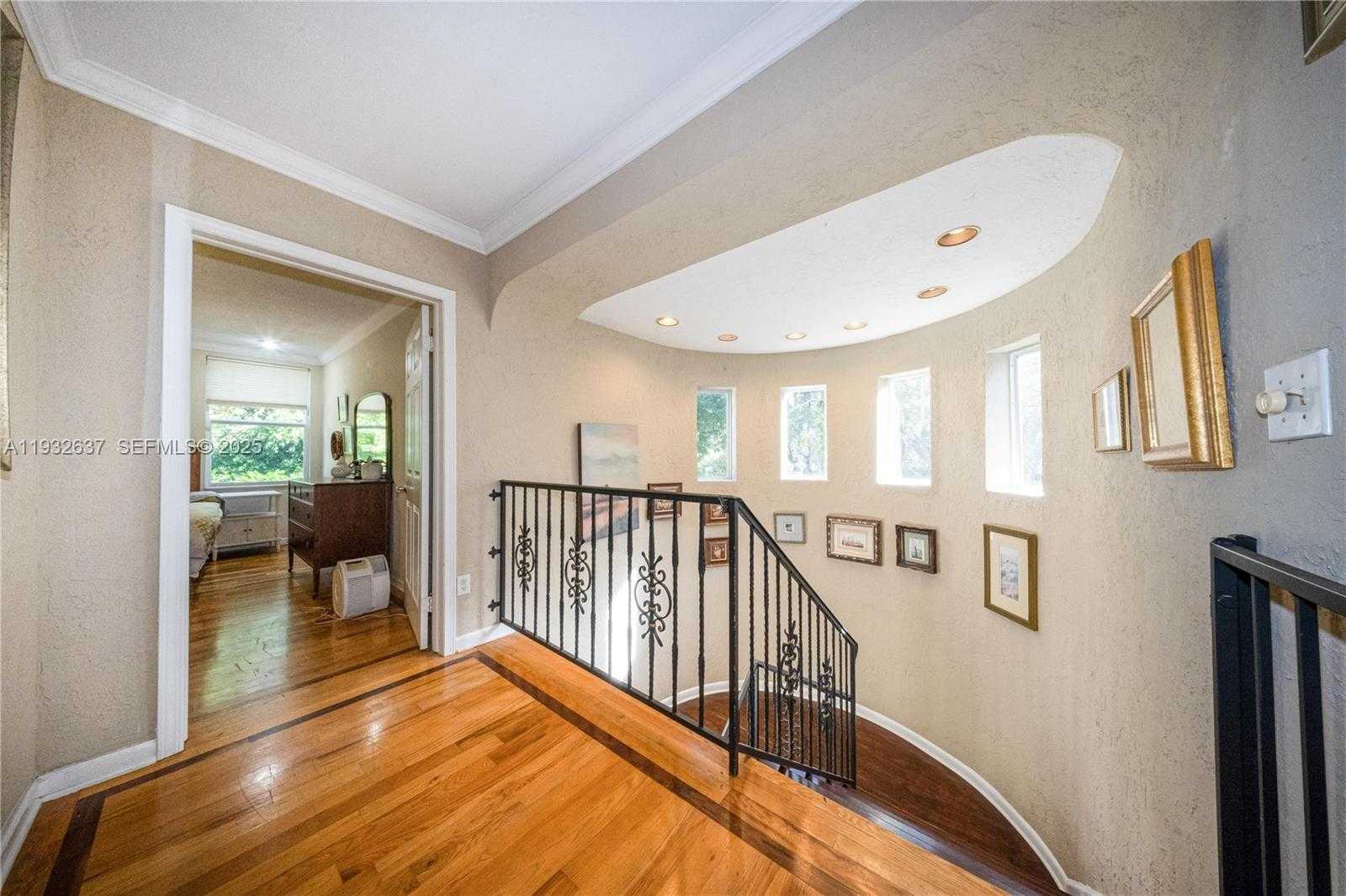 Small Image of 10900 SOUTH WEST 90TH AVE, Miami Number 22