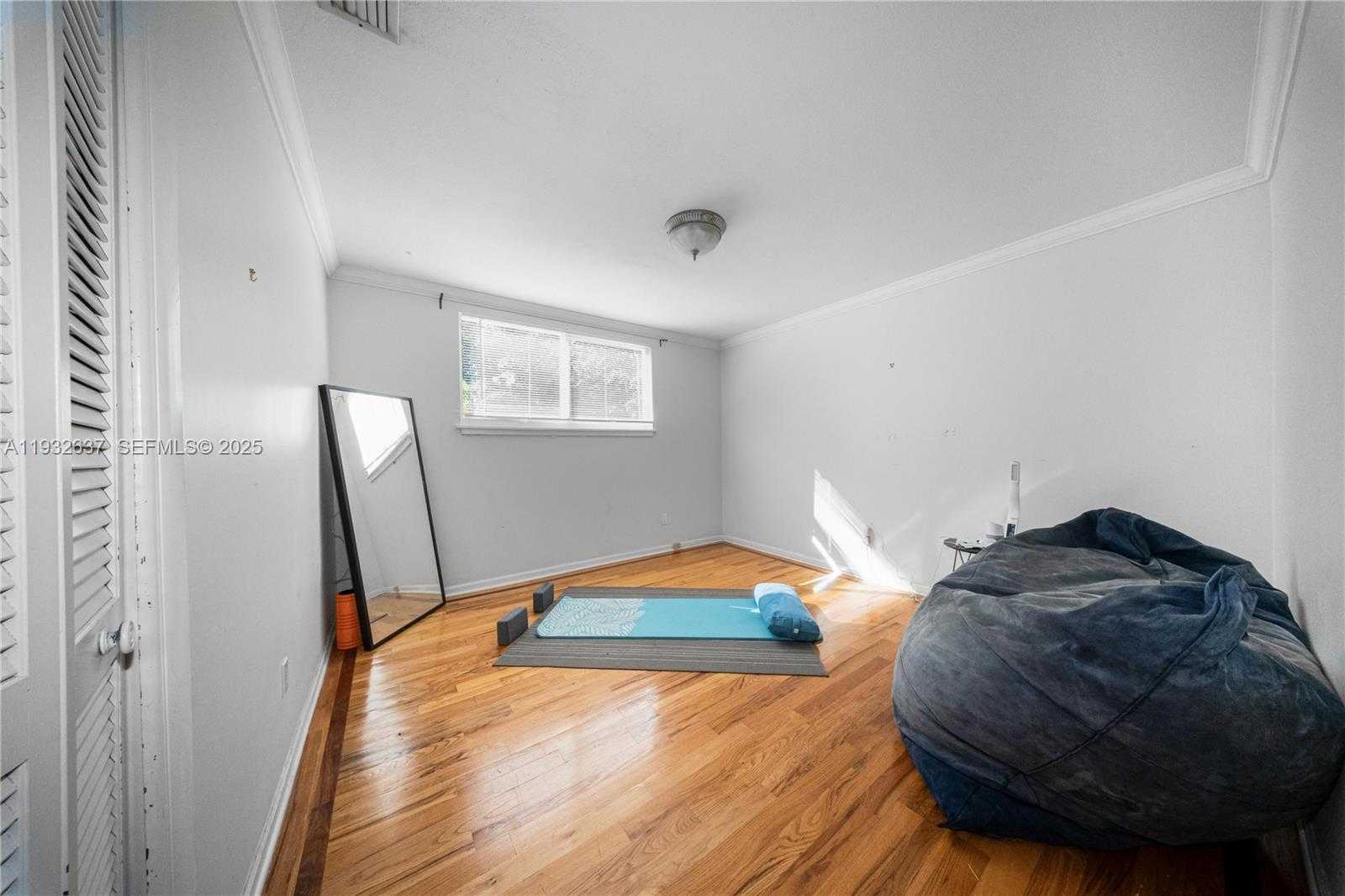 Small Image of 10900 SOUTH WEST 90TH AVE, Miami Number 26