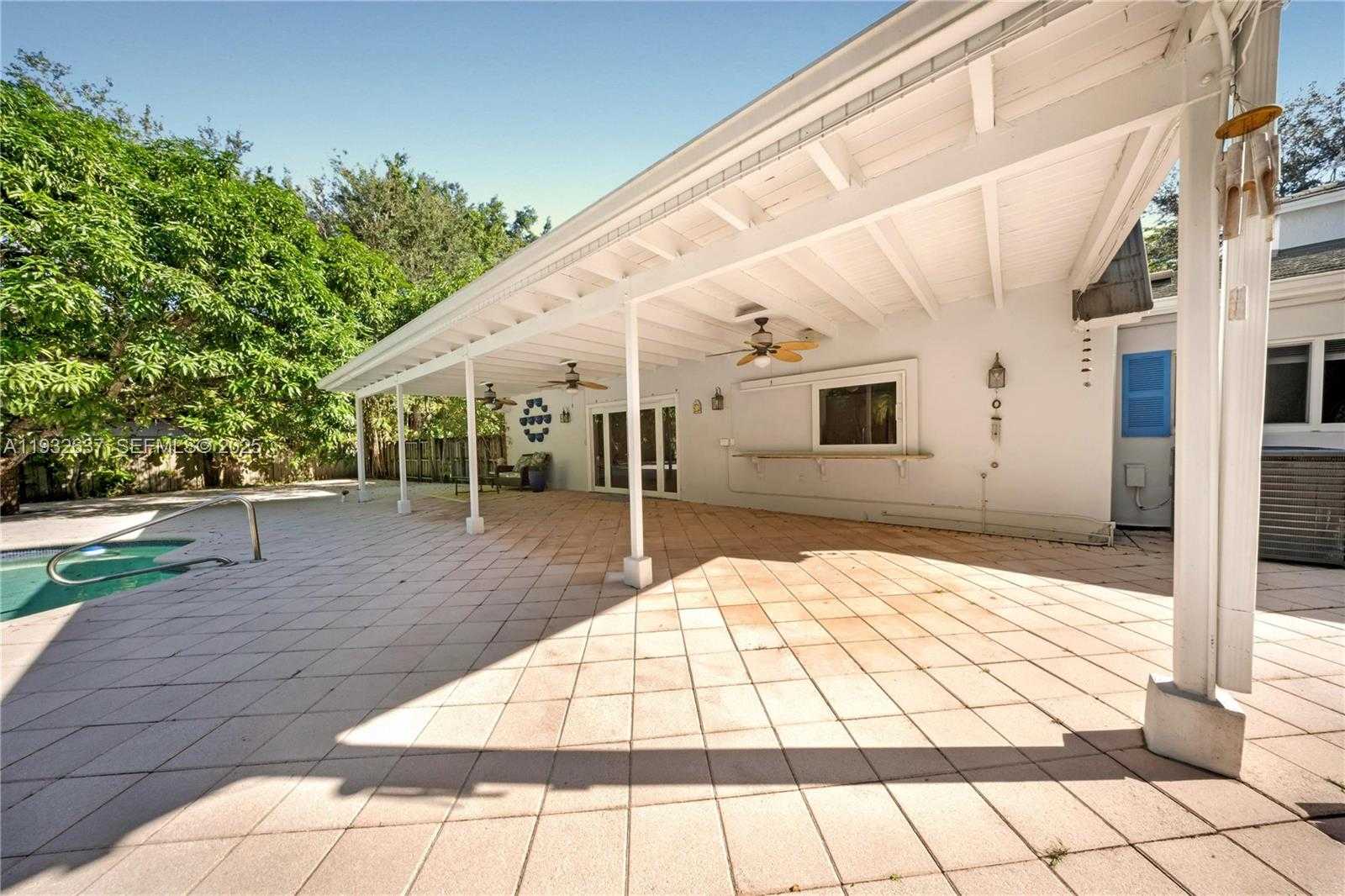 Small Image of 10900 SOUTH WEST 90TH AVE, Miami Number 34