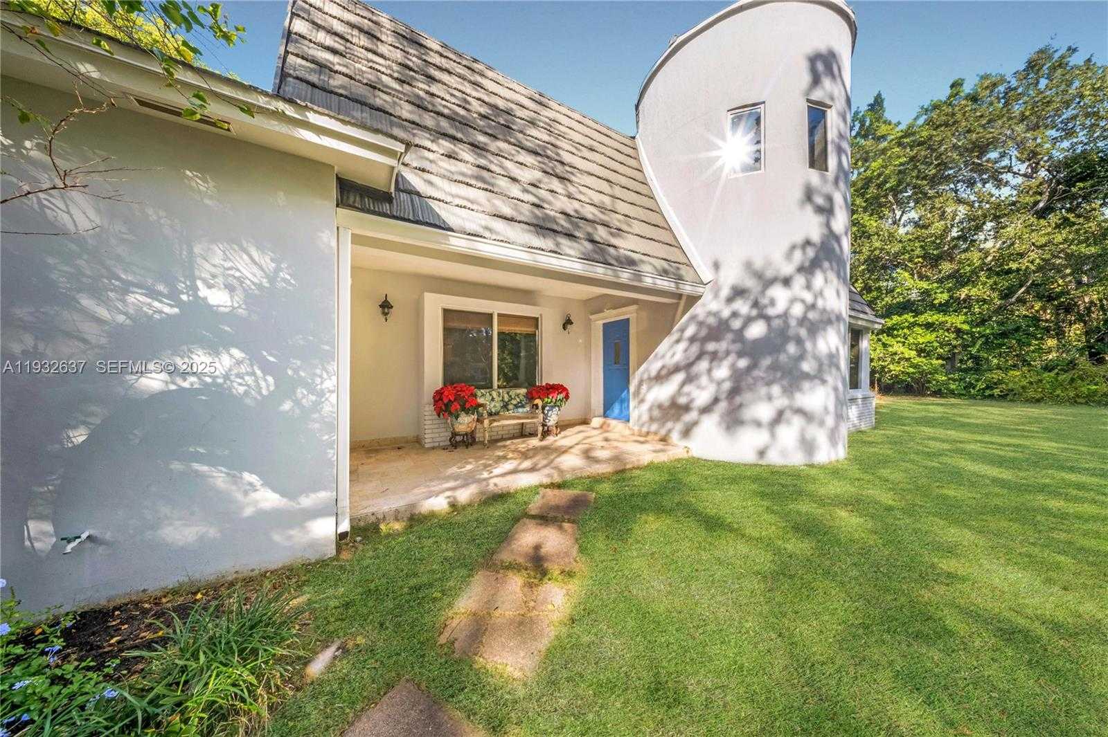 Small Image of 10900 SOUTH WEST 90TH AVE, Miami Number 4