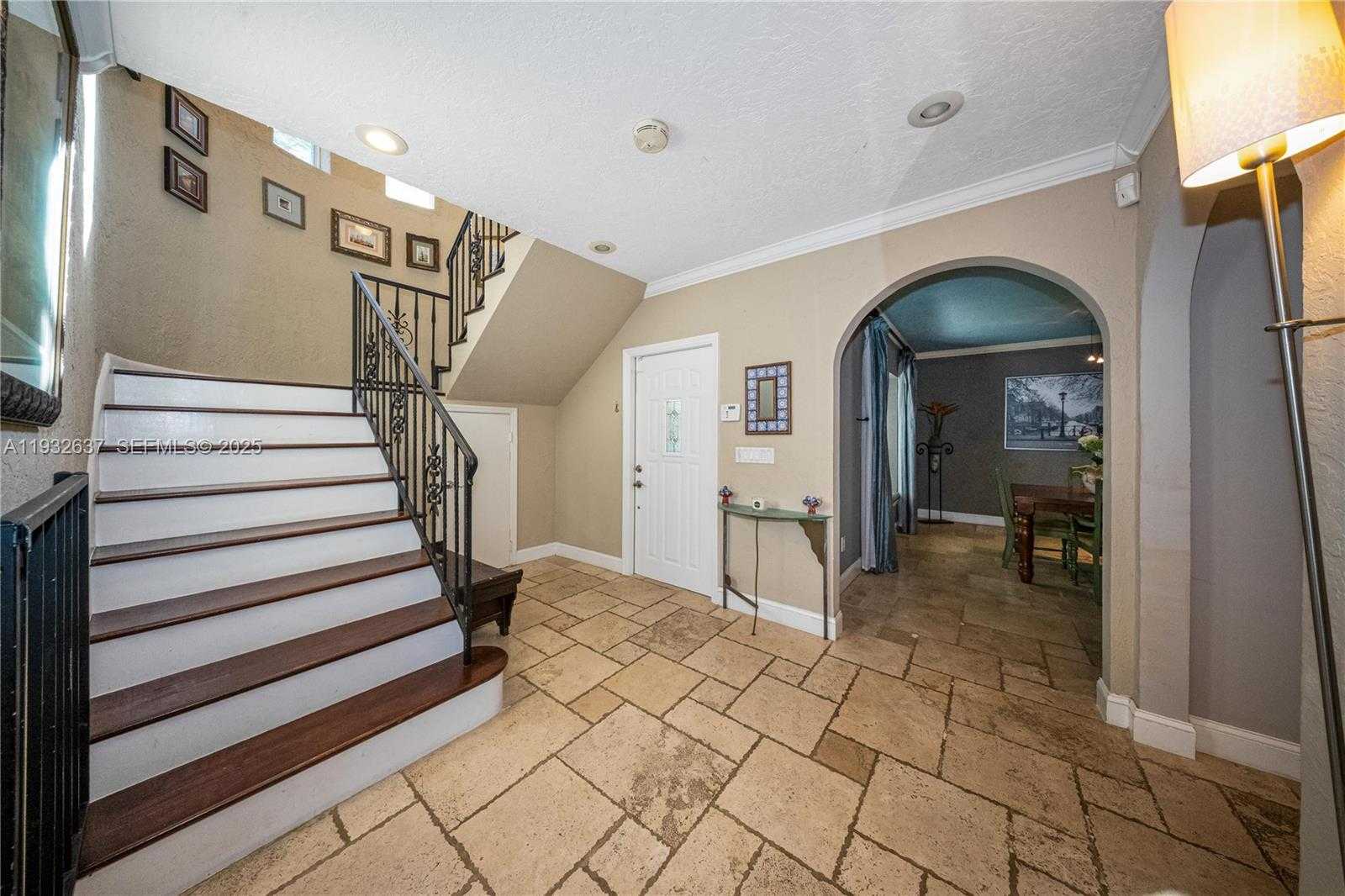 Small Image of 10900 SOUTH WEST 90TH AVE, Miami Number 6