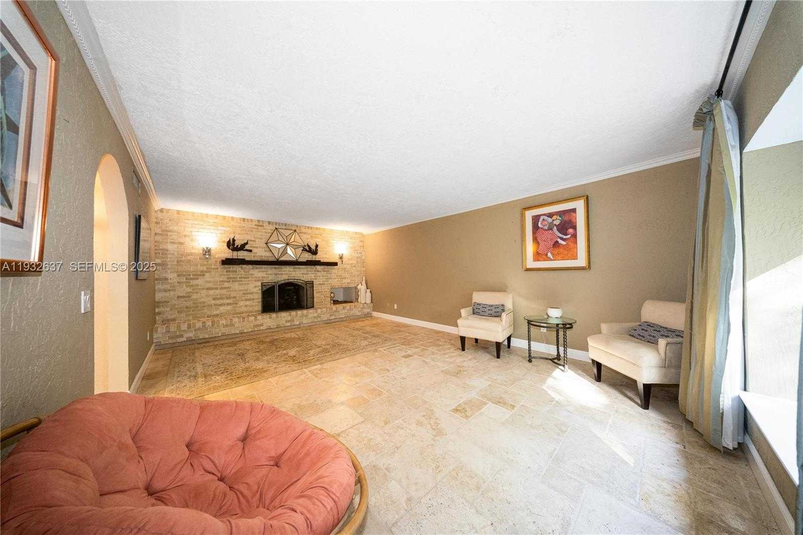 Small Image of 10900 SOUTH WEST 90TH AVE, Miami Number 8