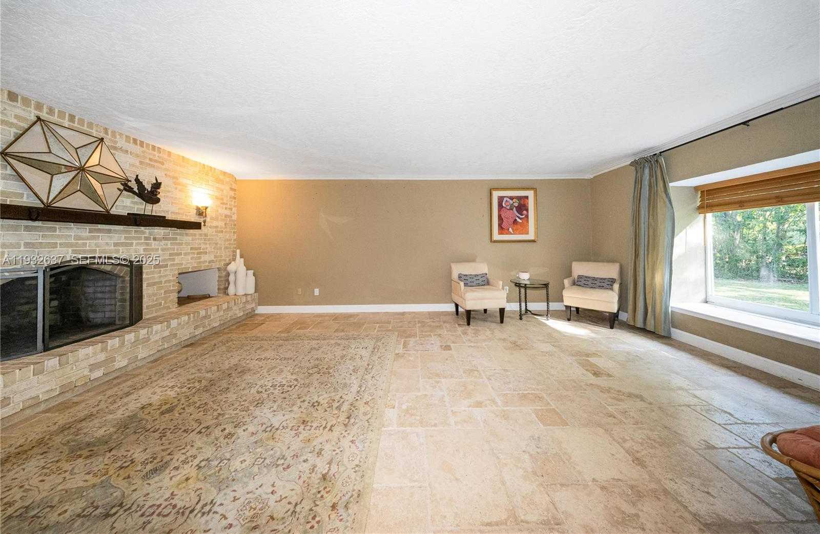 Small Image of 10900 SOUTH WEST 90TH AVE, Miami Number 9