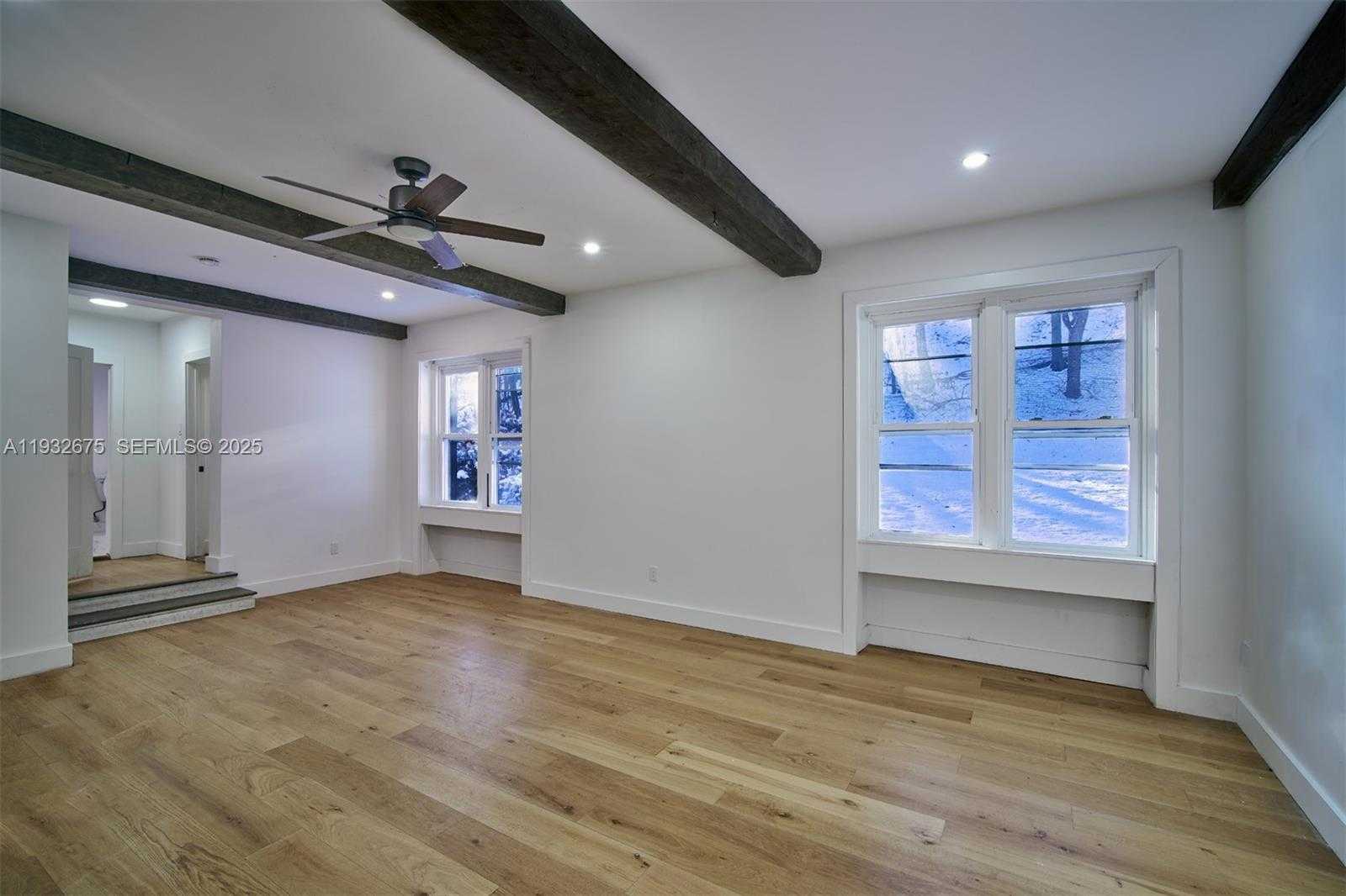 Small Image of 189 MC NAMARA RD, Out of City Number 12