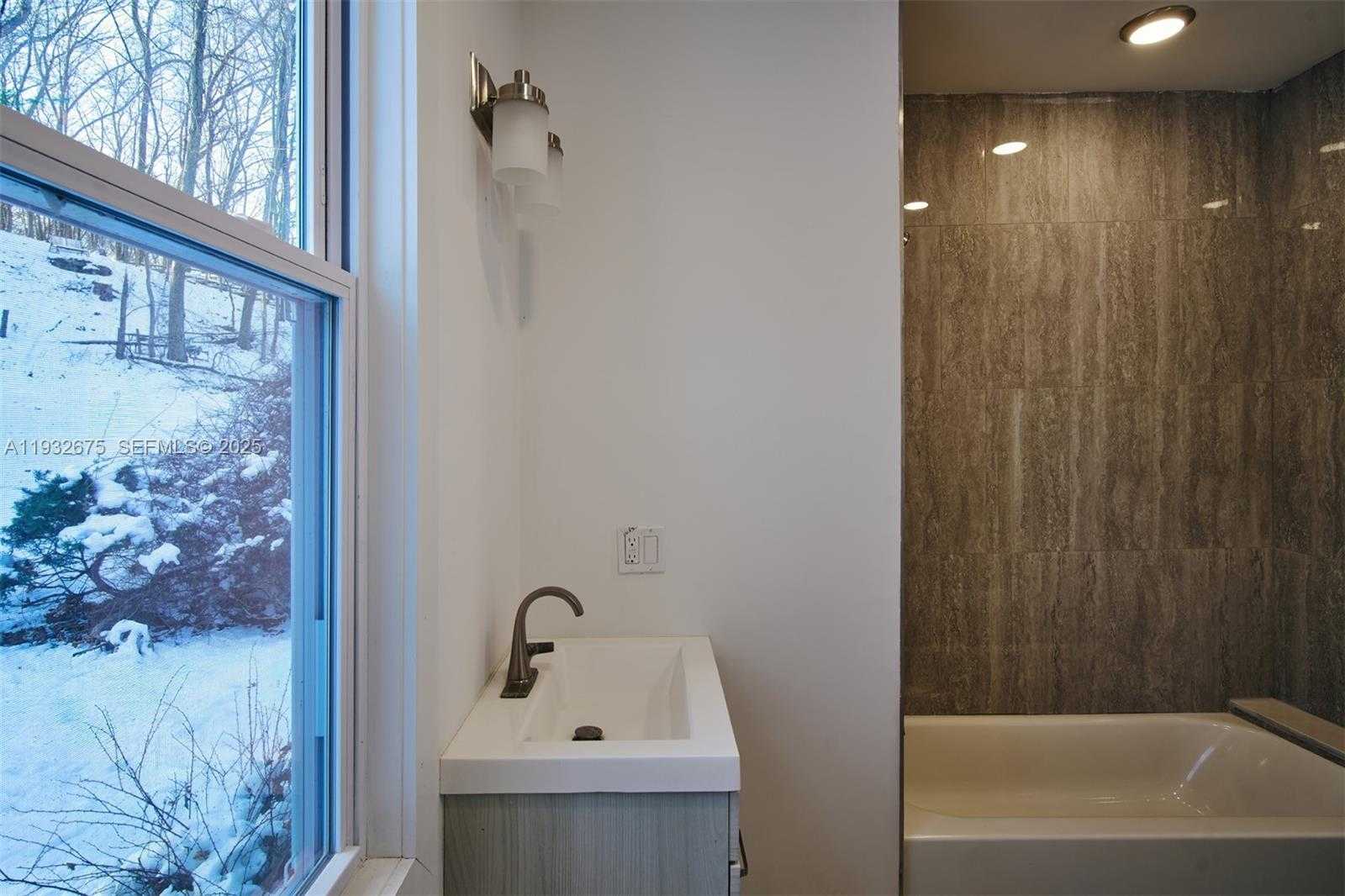 Small Image of 189 MC NAMARA RD, Out of City Number 17