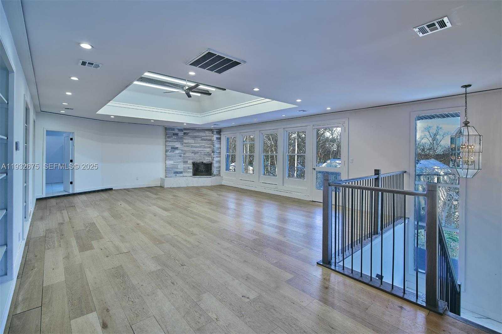 Small Image of 189 MC NAMARA RD, Out of City Number 3