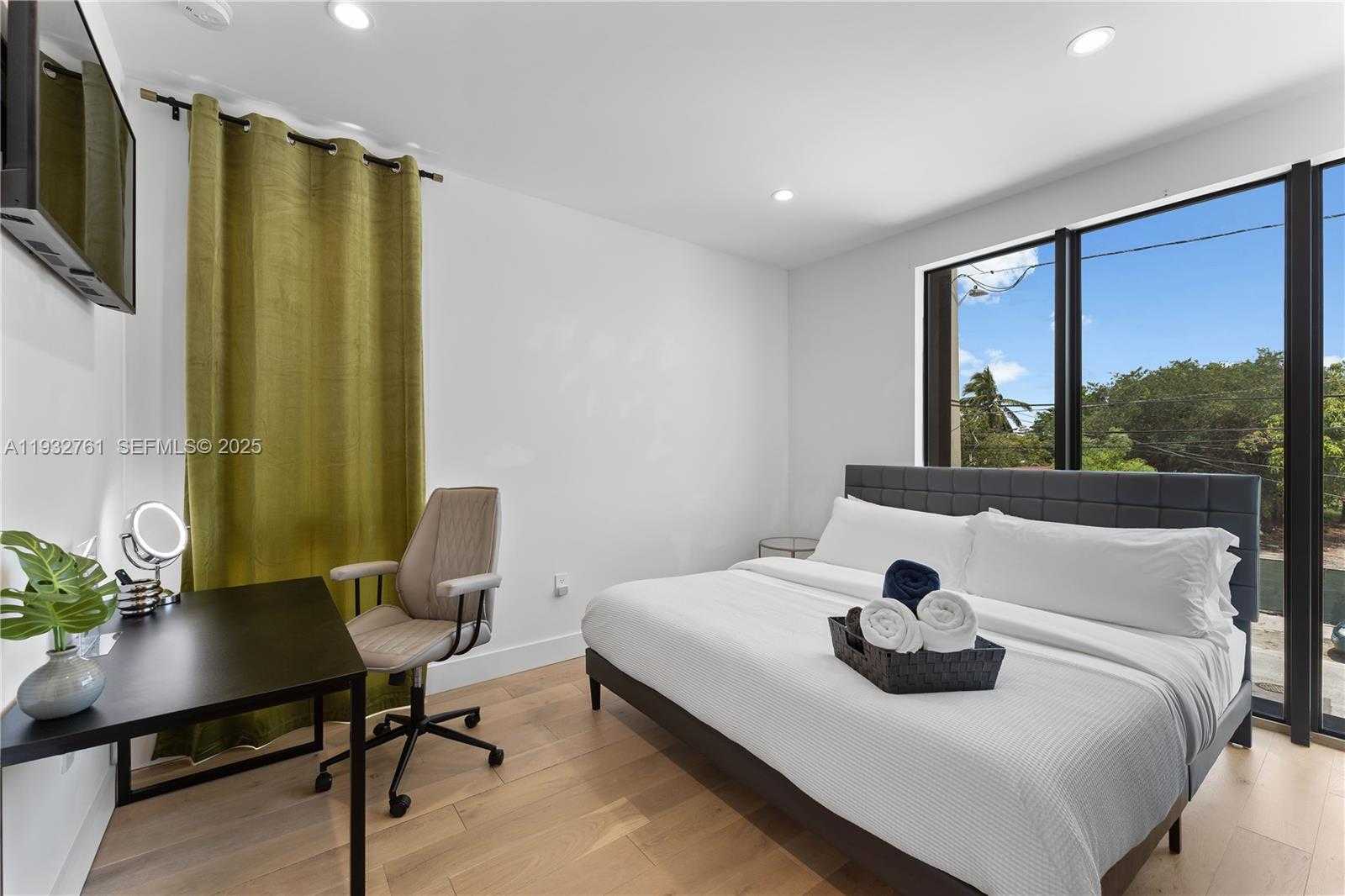 Small Image of 58 NORTH WEST 52ND ST, Miami Number 32