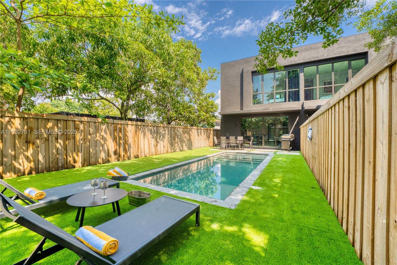 Small Image of 58 NORTH WEST 52ND ST, Miami Number 9