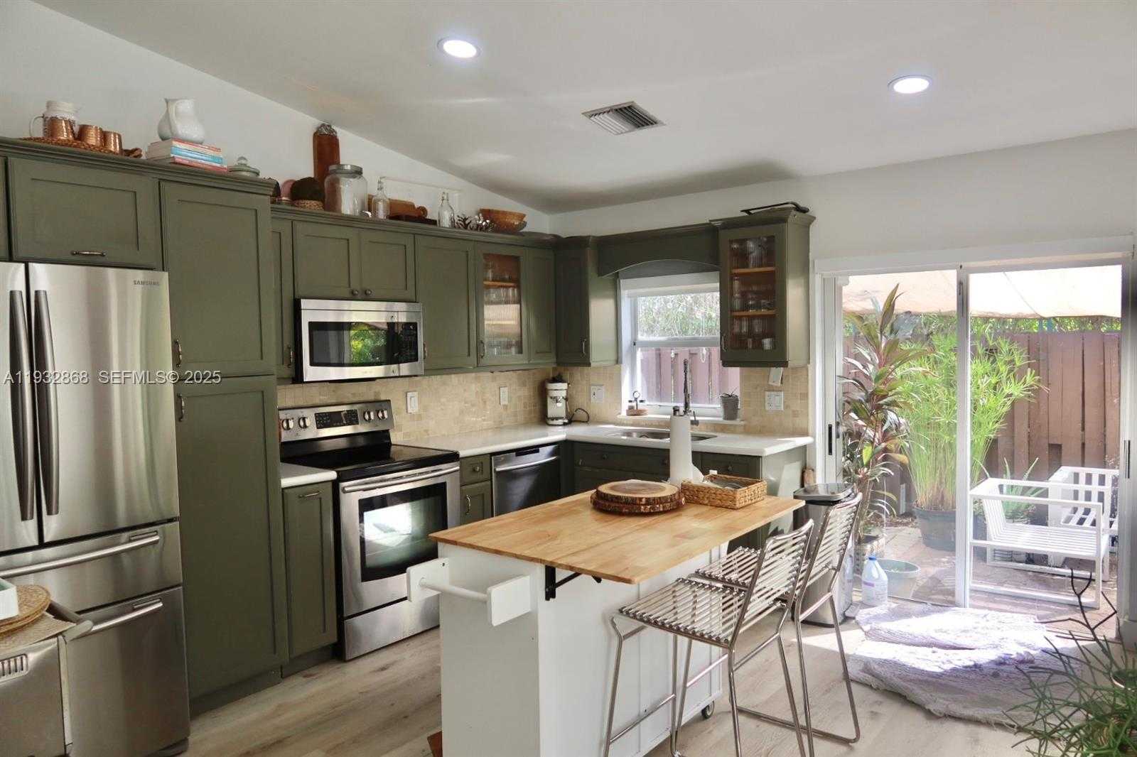 Small Image of 5862 NORTH WEST 113TH PL, Doral Number 6