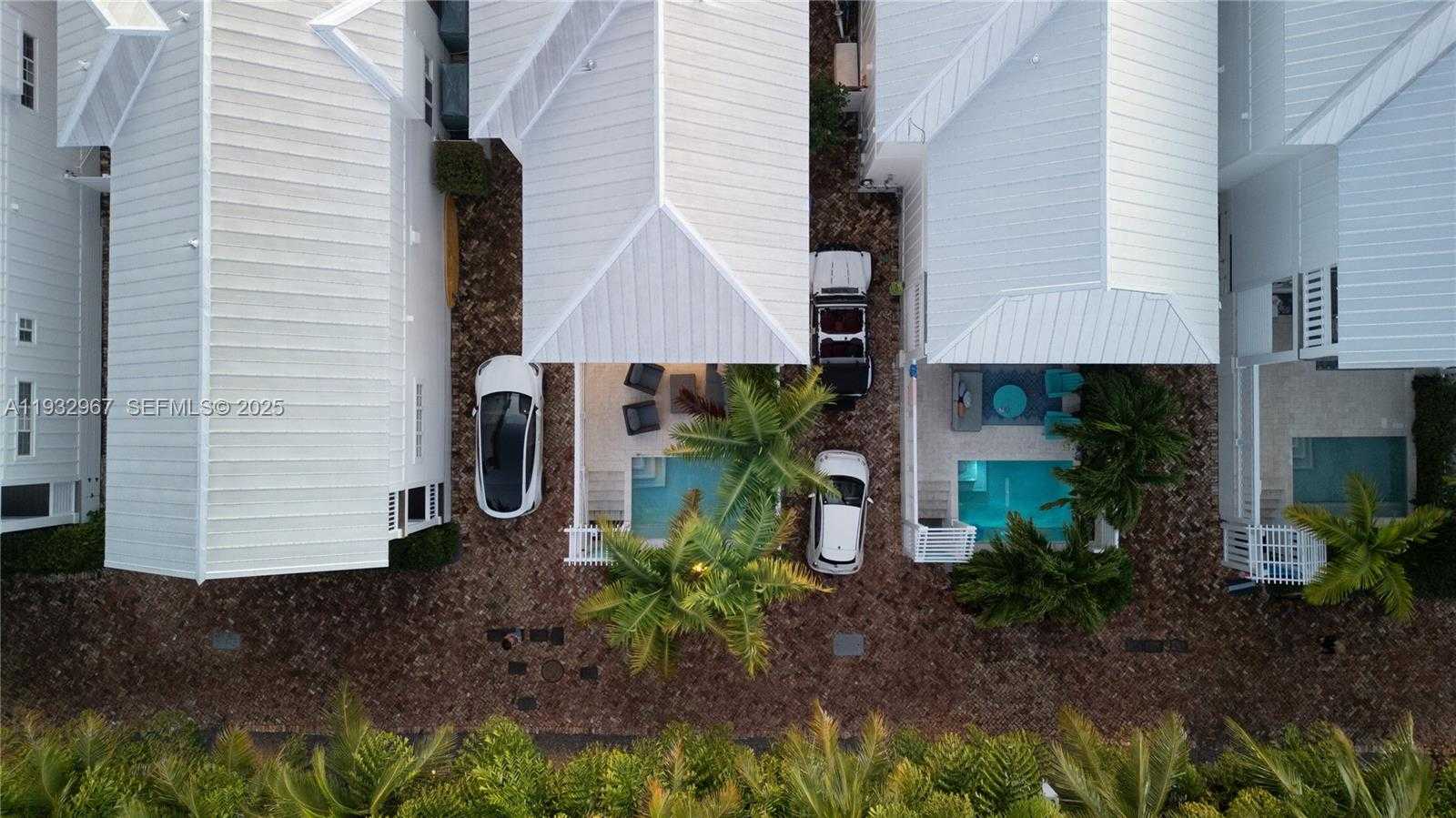 Small Image of Islamorada Number 11