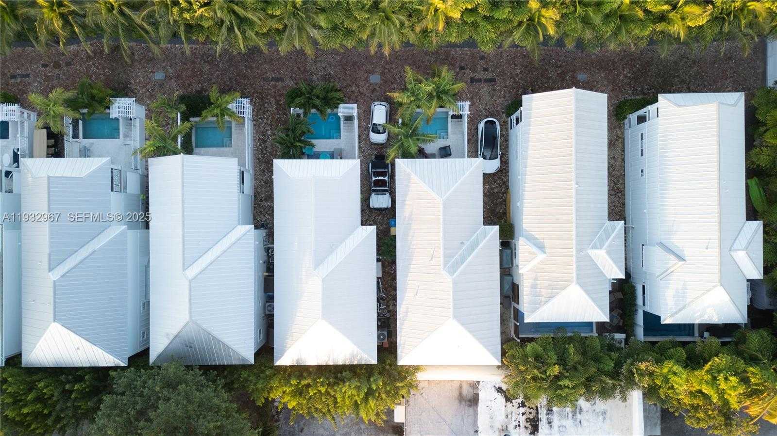 Small Image of Islamorada Number 14