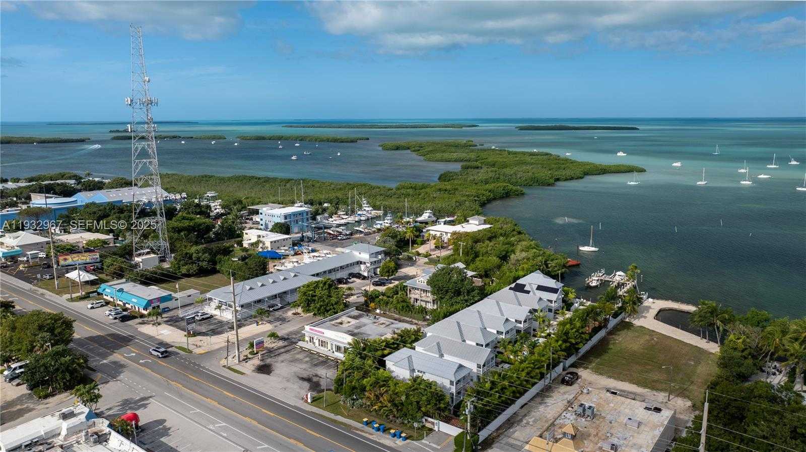 Small Image of Islamorada Number 19