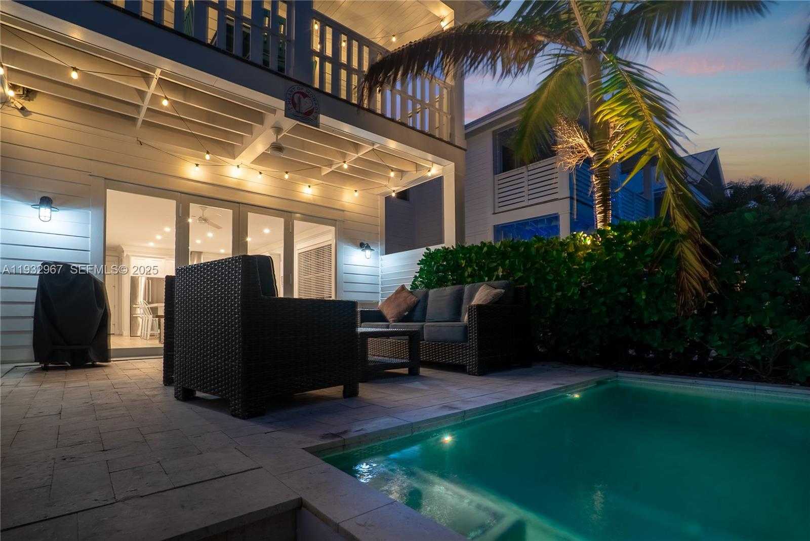 Small Image of Islamorada Number 22