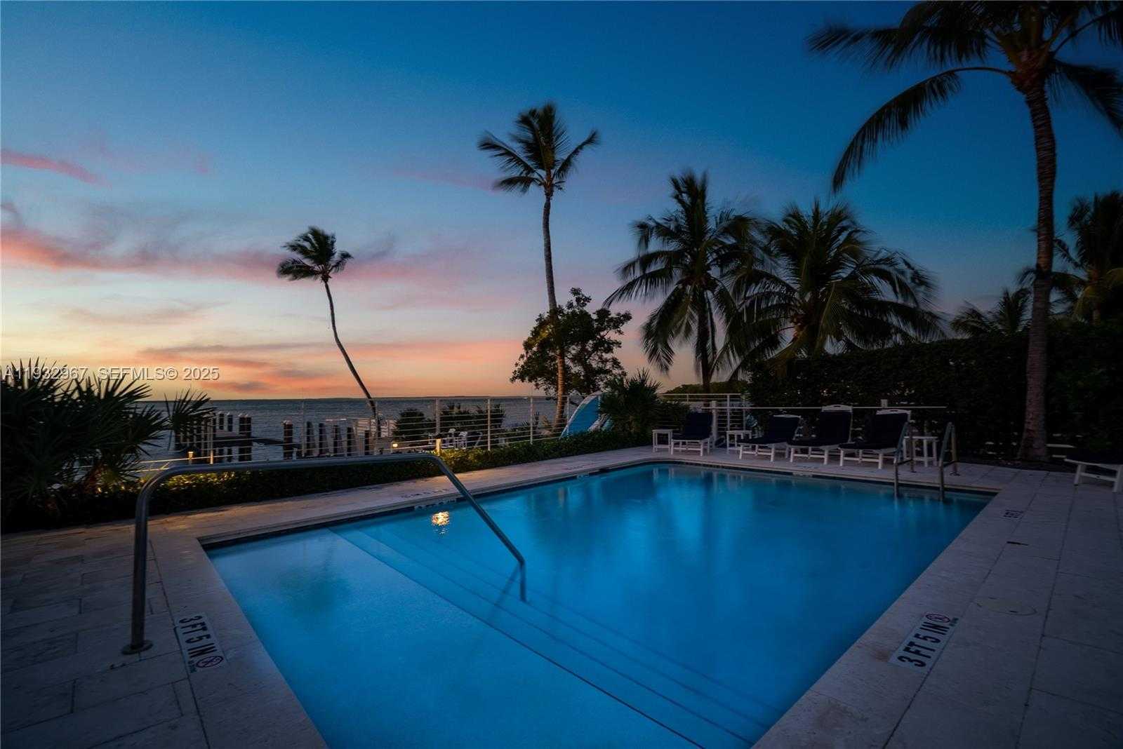 Small Image of Islamorada Number 25