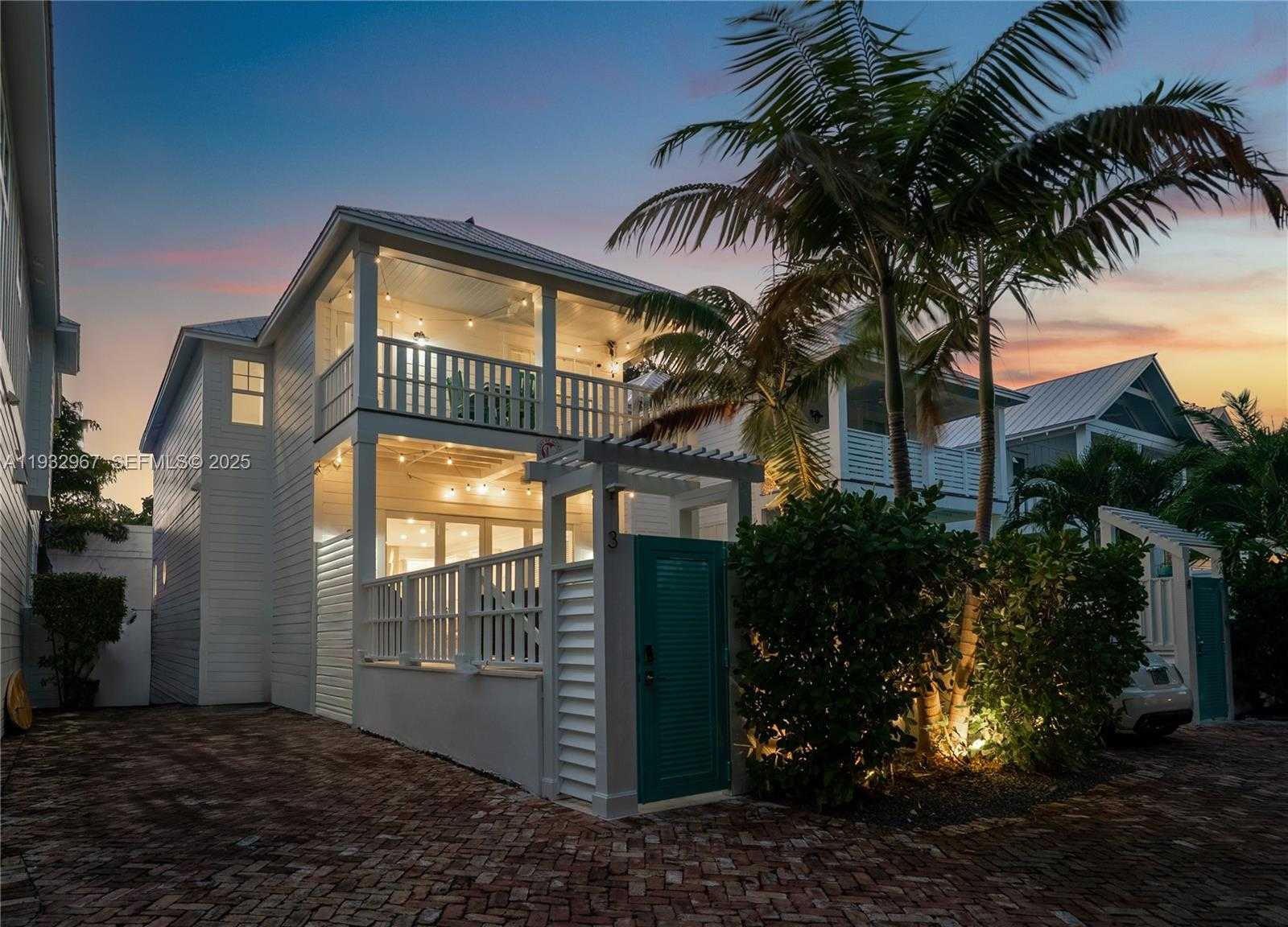 Small Image of Islamorada Number 26