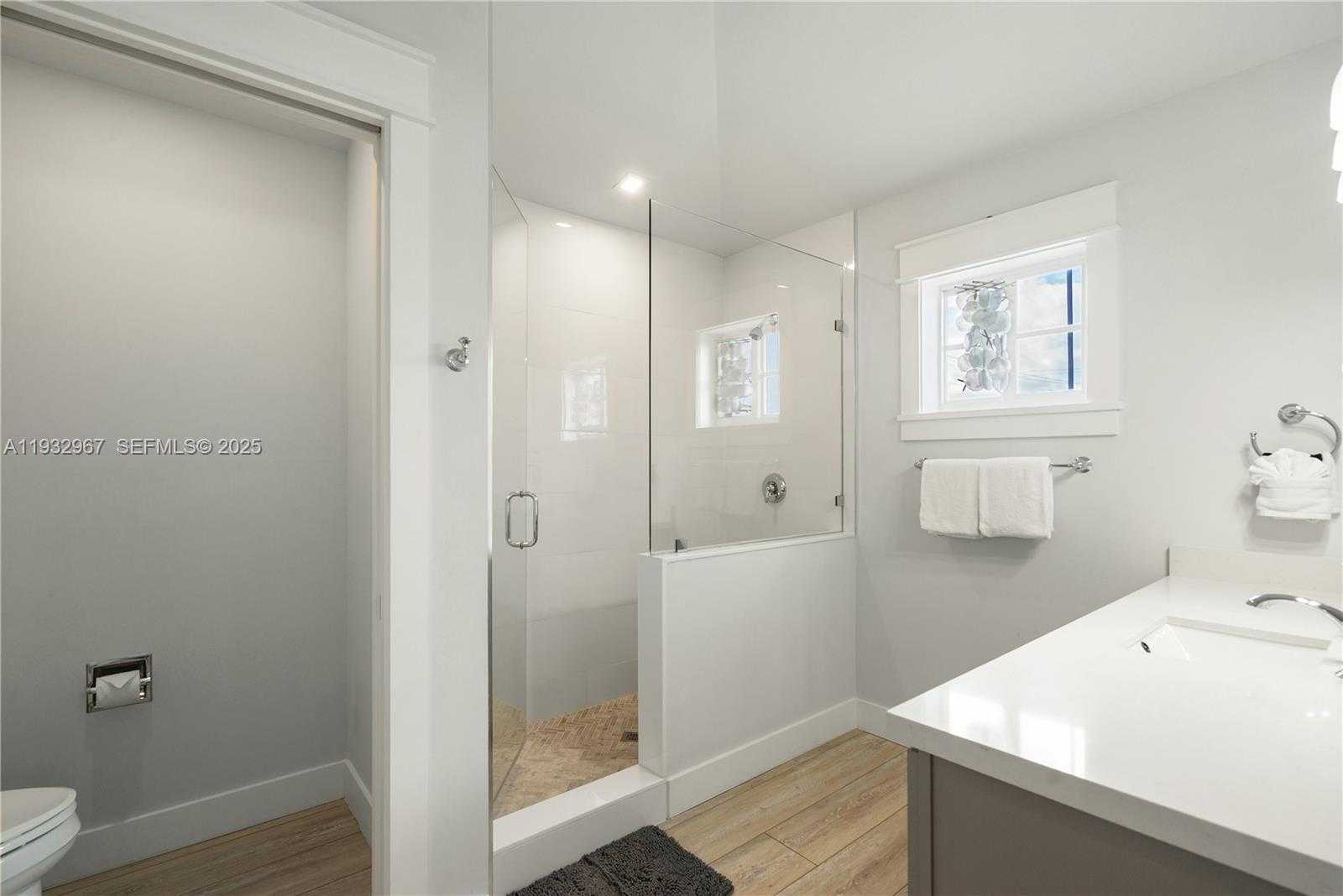 Small Image of Islamorada Number 29