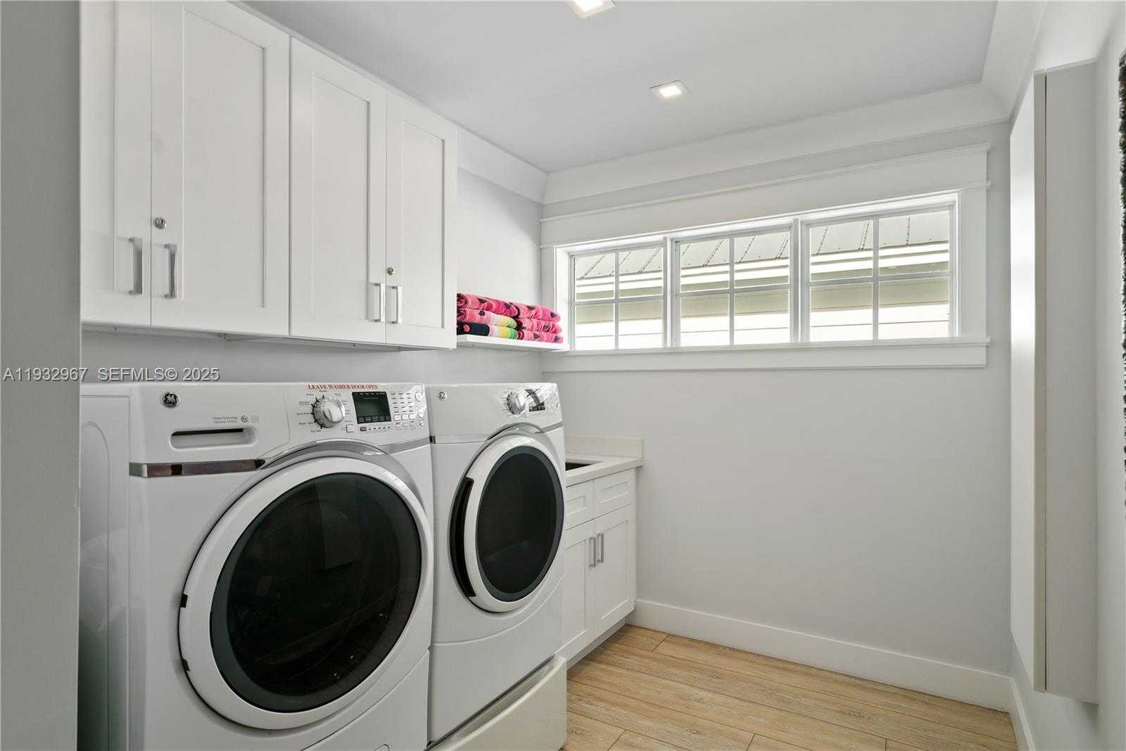 Small Image of Islamorada Number 34