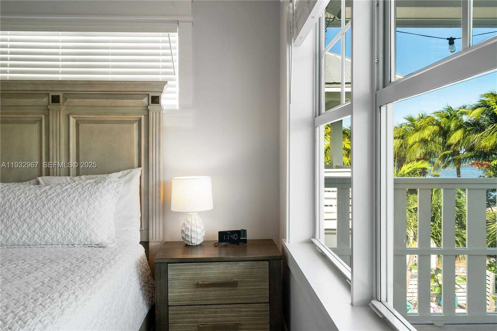 Small Image of Islamorada Number 40