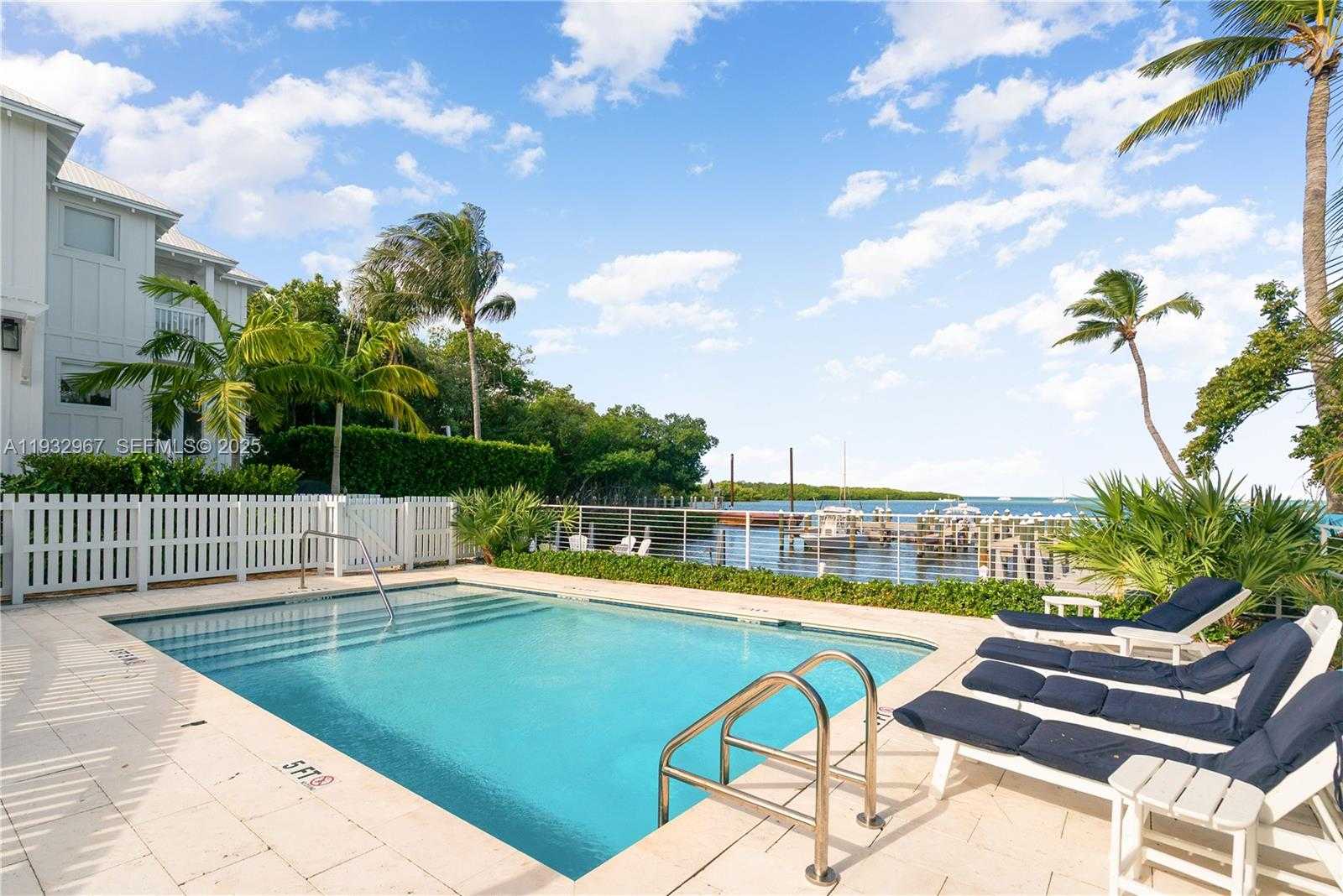 Small Image of Islamorada Number 52