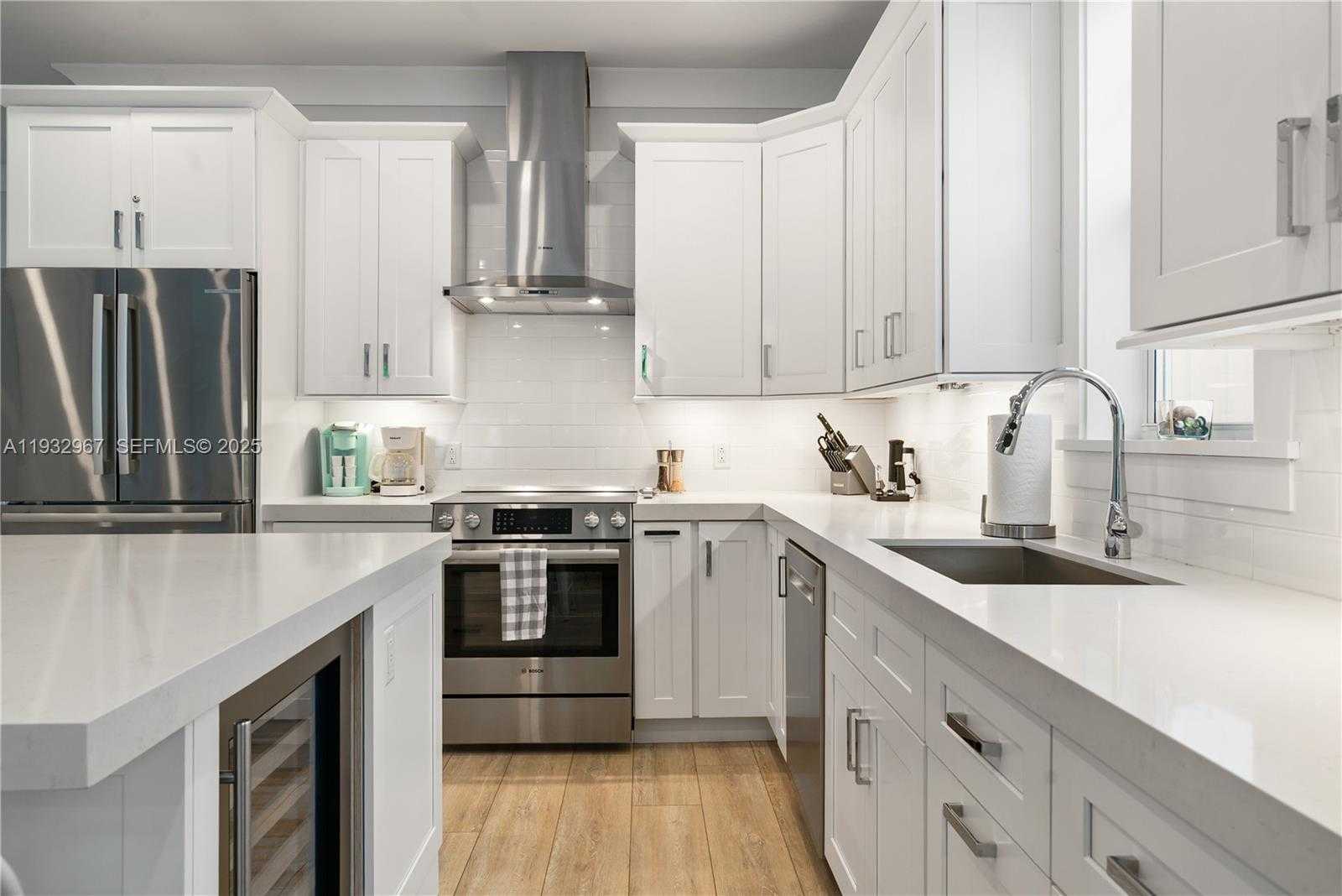 Small Image of Islamorada Number 9