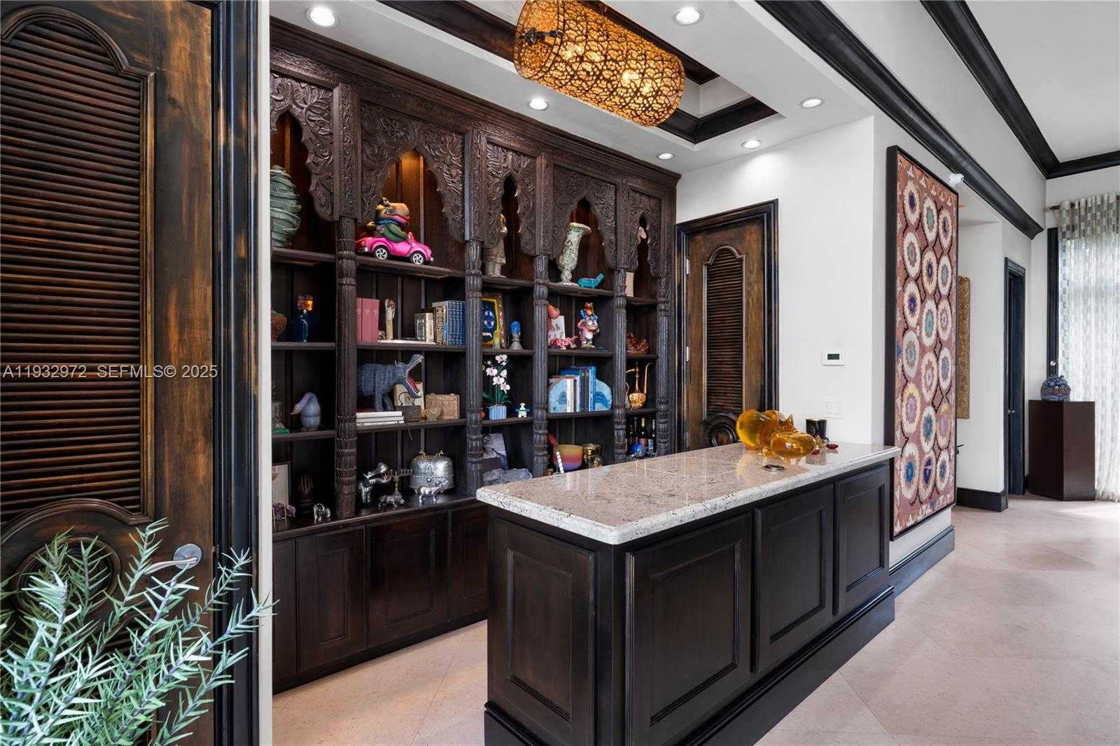 Small Image of 10330 WEST BROADVIEW DR, Bay Harbor Islands Number 12