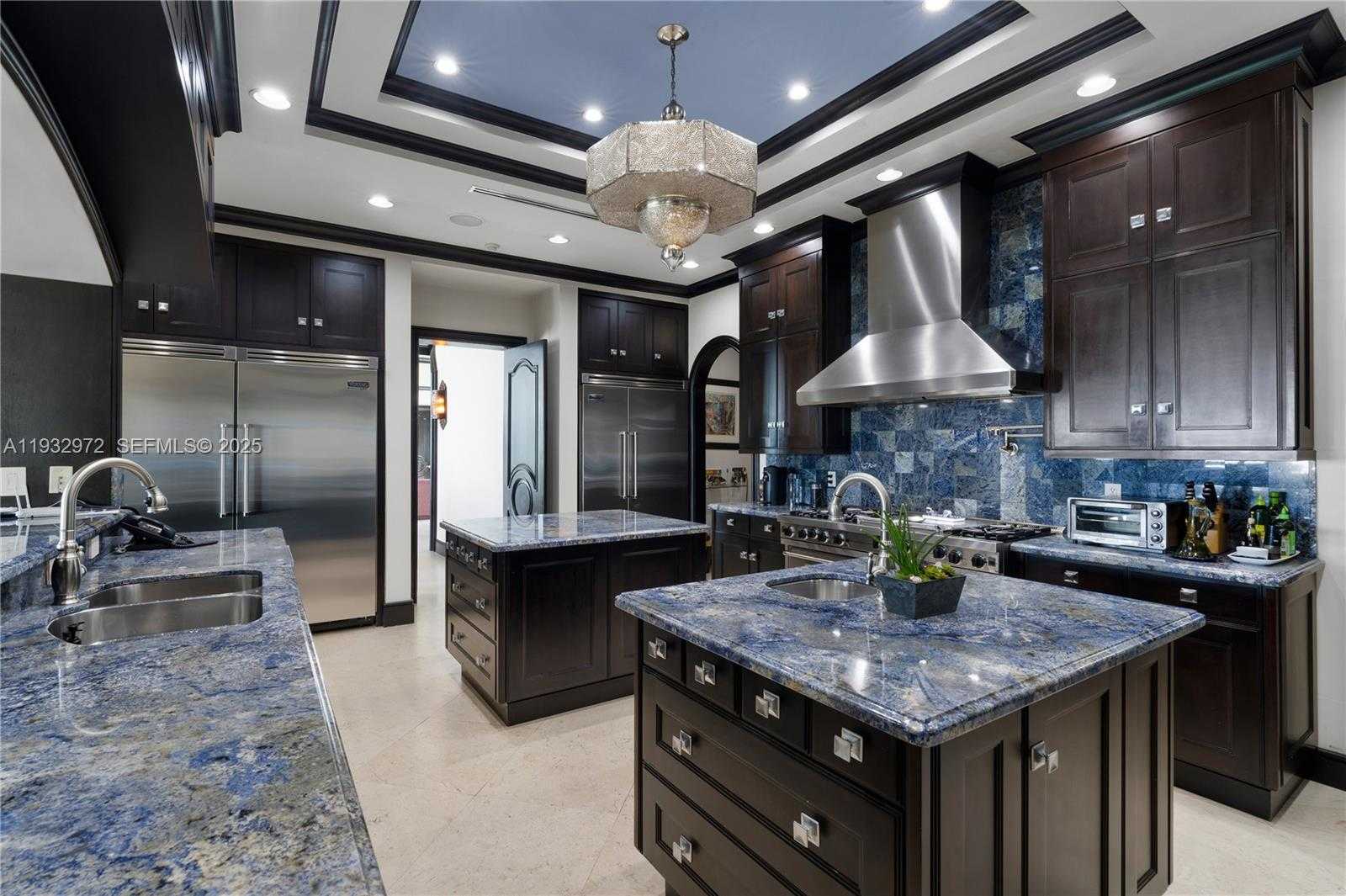 Small Image of 10330 WEST BROADVIEW DR, Bay Harbor Islands Number 15