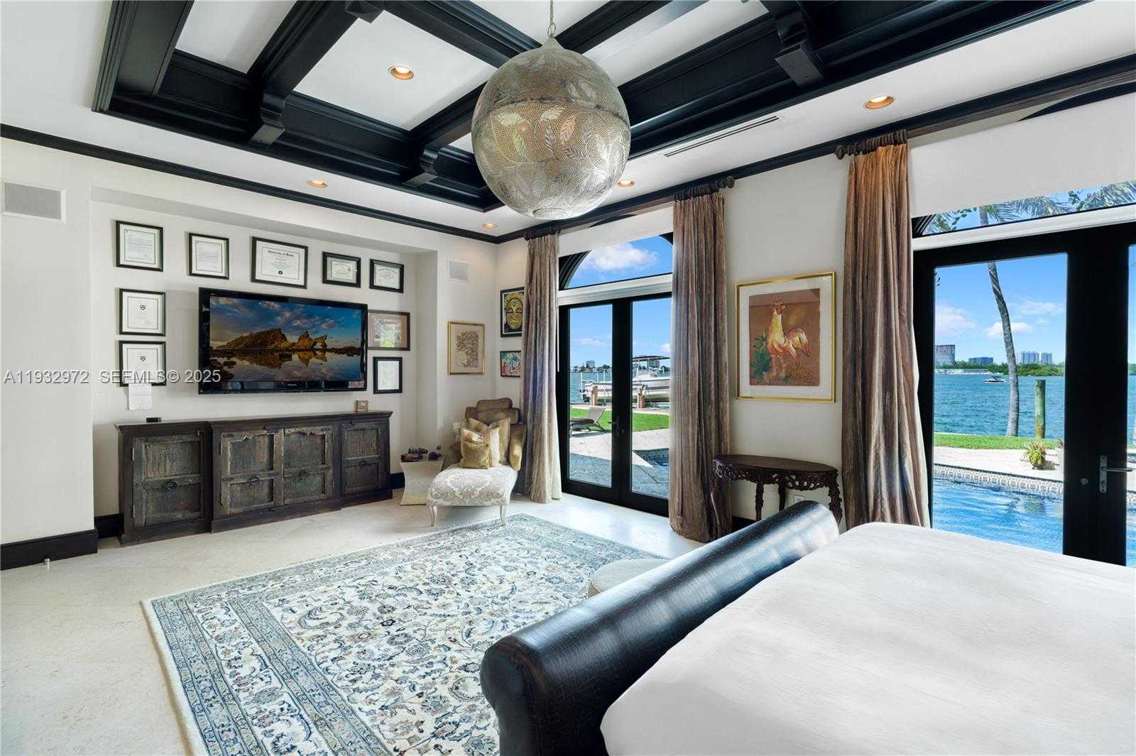 Small Image of 10330 WEST BROADVIEW DR, Bay Harbor Islands Number 21