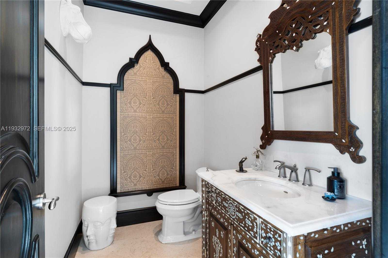 Small Image of 10330 WEST BROADVIEW DR, Bay Harbor Islands Number 24