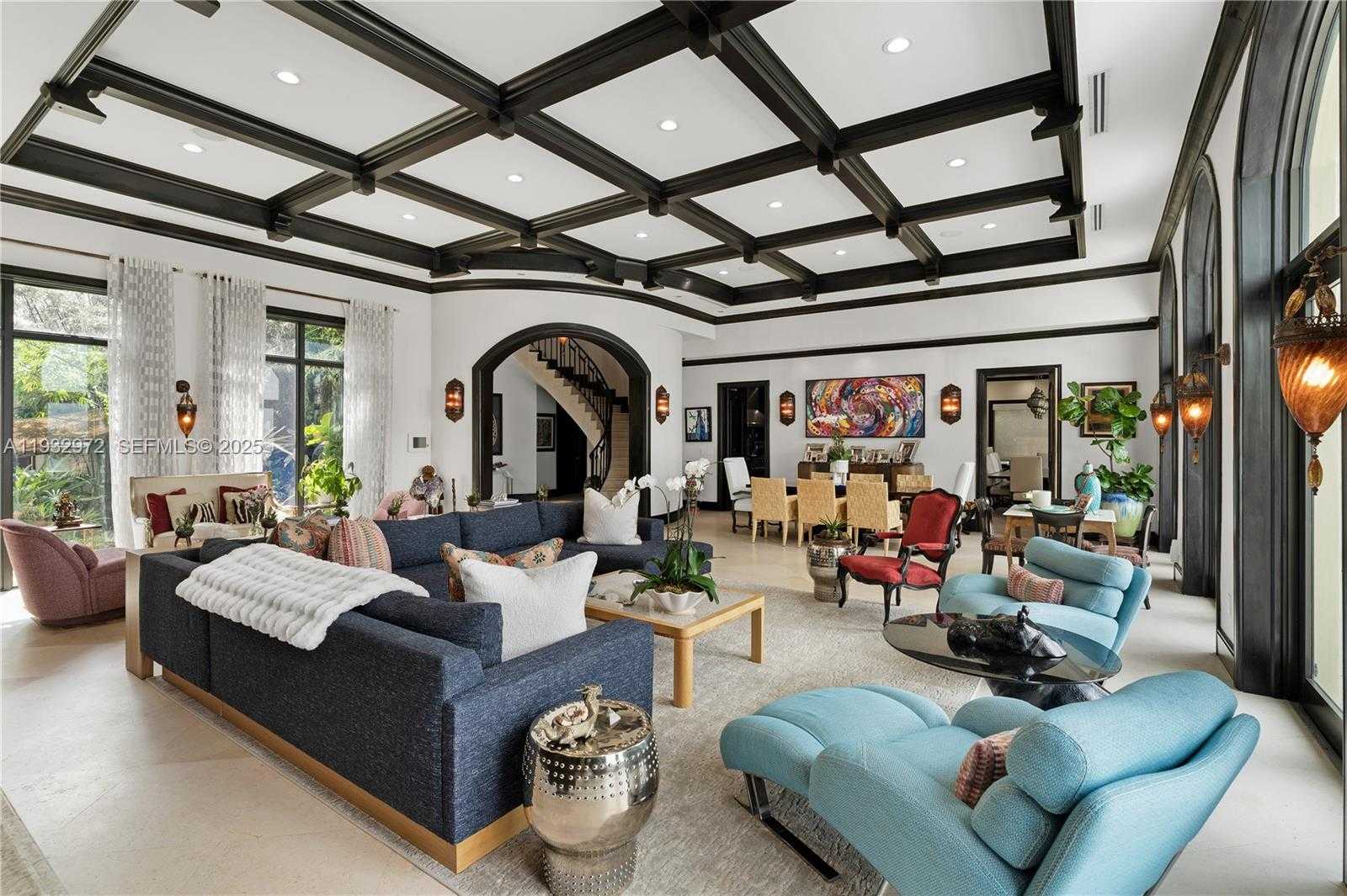 Small Image of 10330 WEST BROADVIEW DR, Bay Harbor Islands Number 6