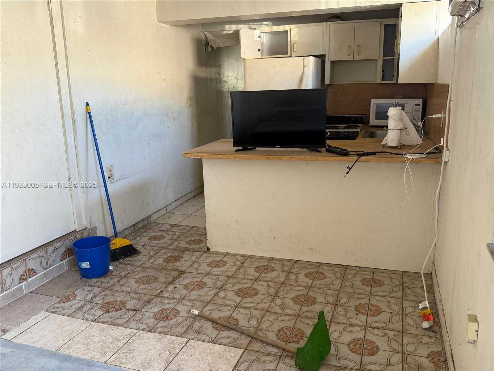 Small Image of 830 SOUTH WEST 72ND AVE, Miami Number 11