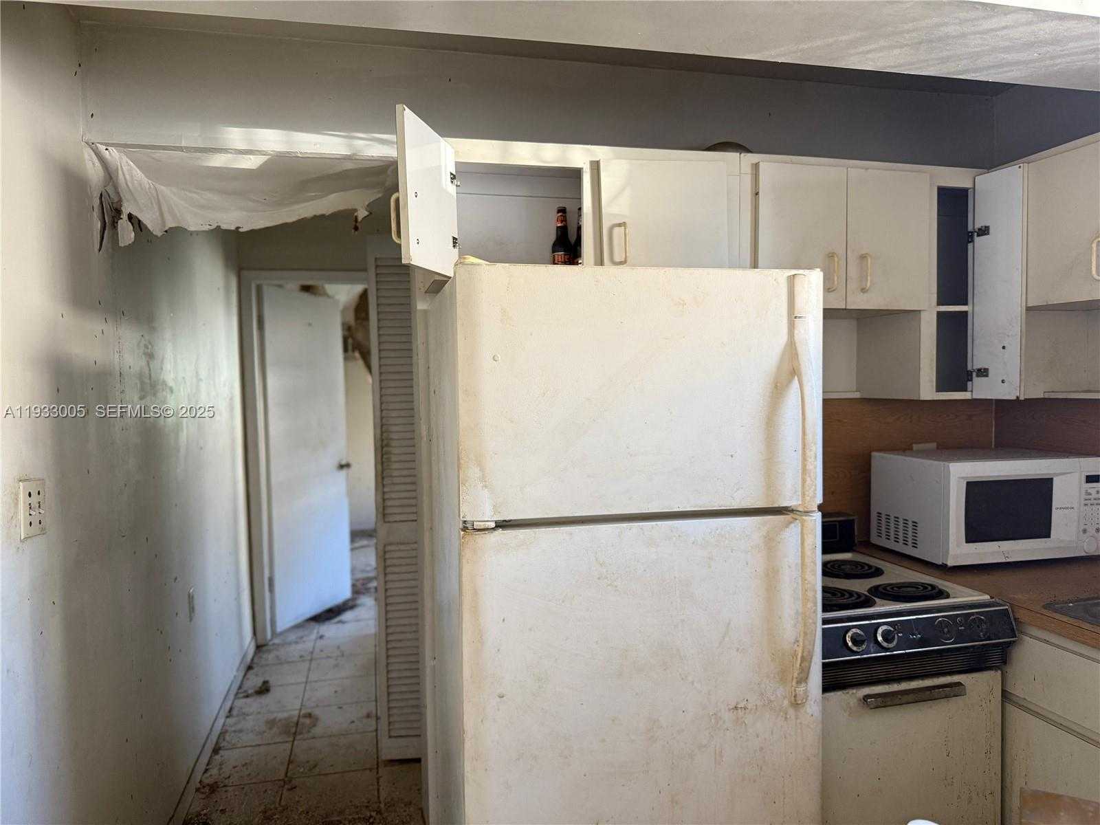 Small Image of 830 SOUTH WEST 72ND AVE, Miami Number 12