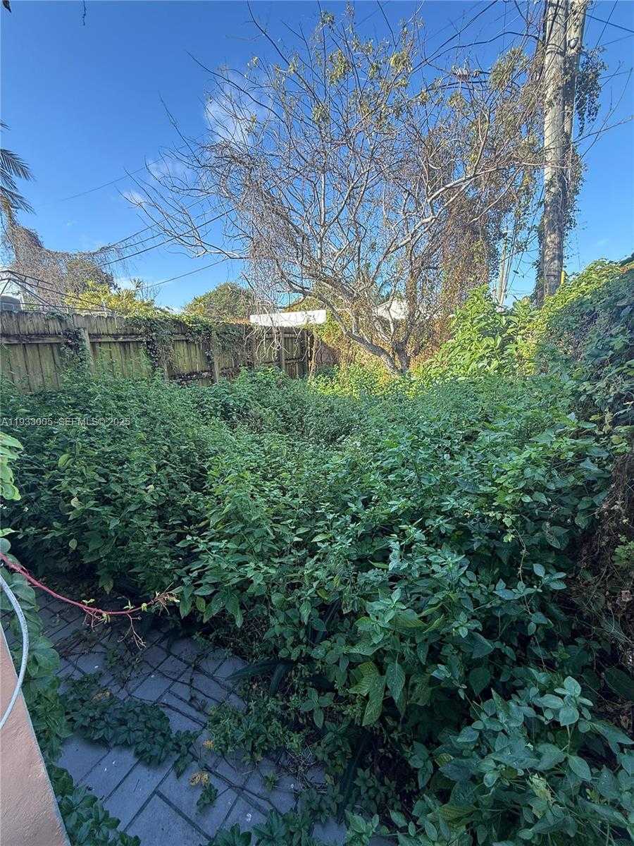 Small Image of 830 SOUTH WEST 72ND AVE, Miami Number 23