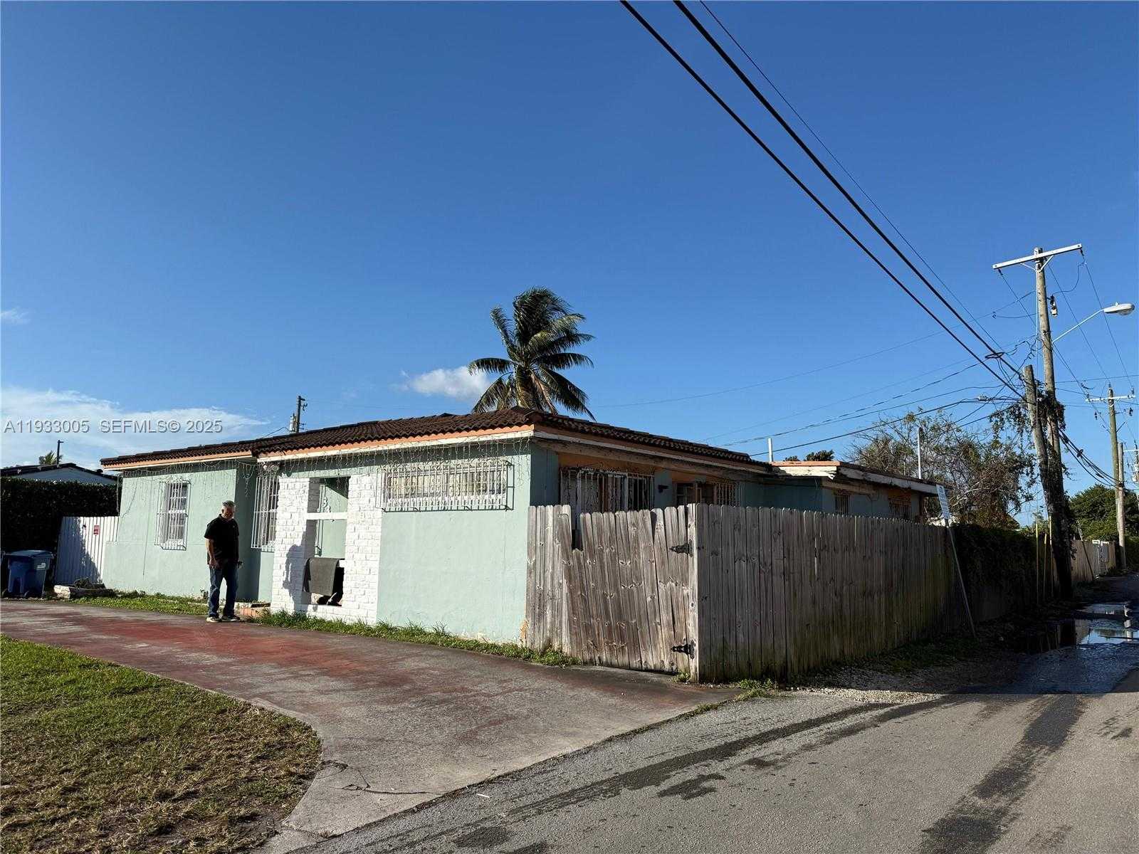 Small Image of 830 SOUTH WEST 72ND AVE, Miami Number 5