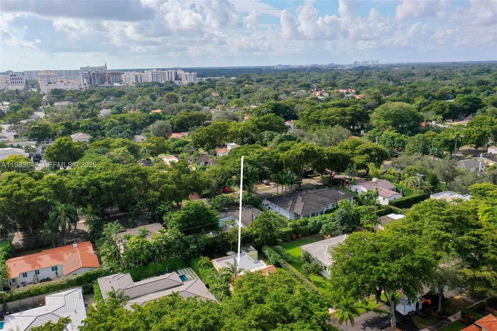 Small Image of 222 ROMANO AVE, Coral Gables Number 4