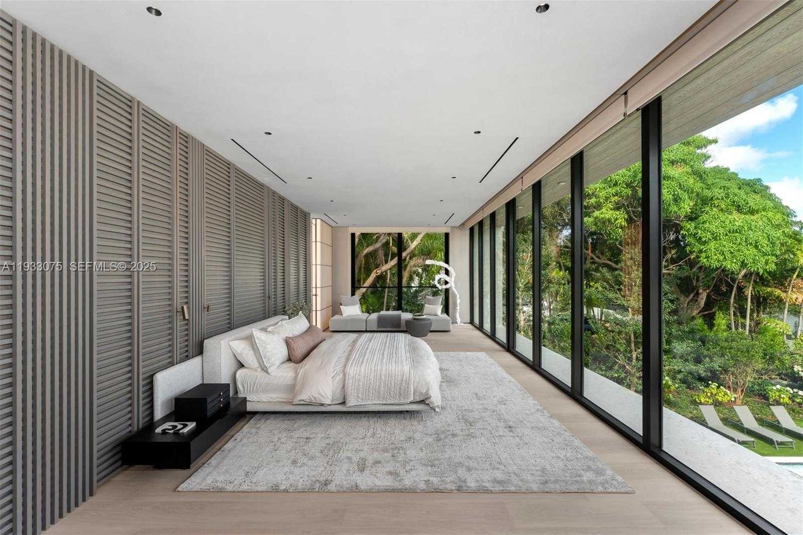 Small Image of 661 MELALEUCA LN, Miami Number 16