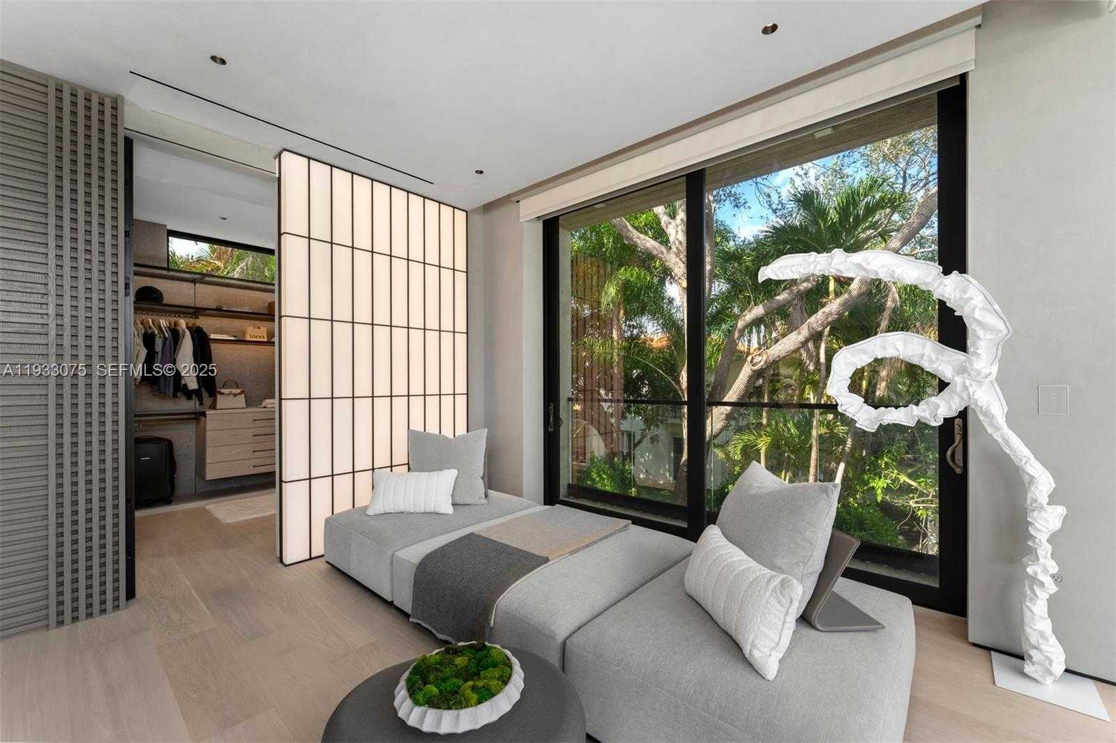 Small Image of 661 MELALEUCA LN, Miami Number 18