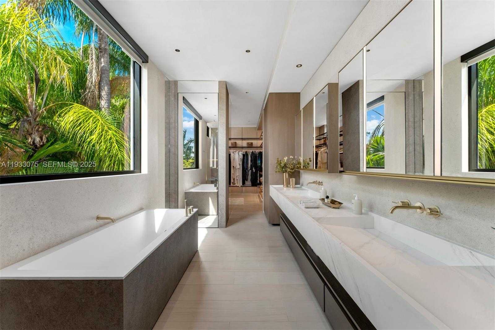 Small Image of 661 MELALEUCA LN, Miami Number 21