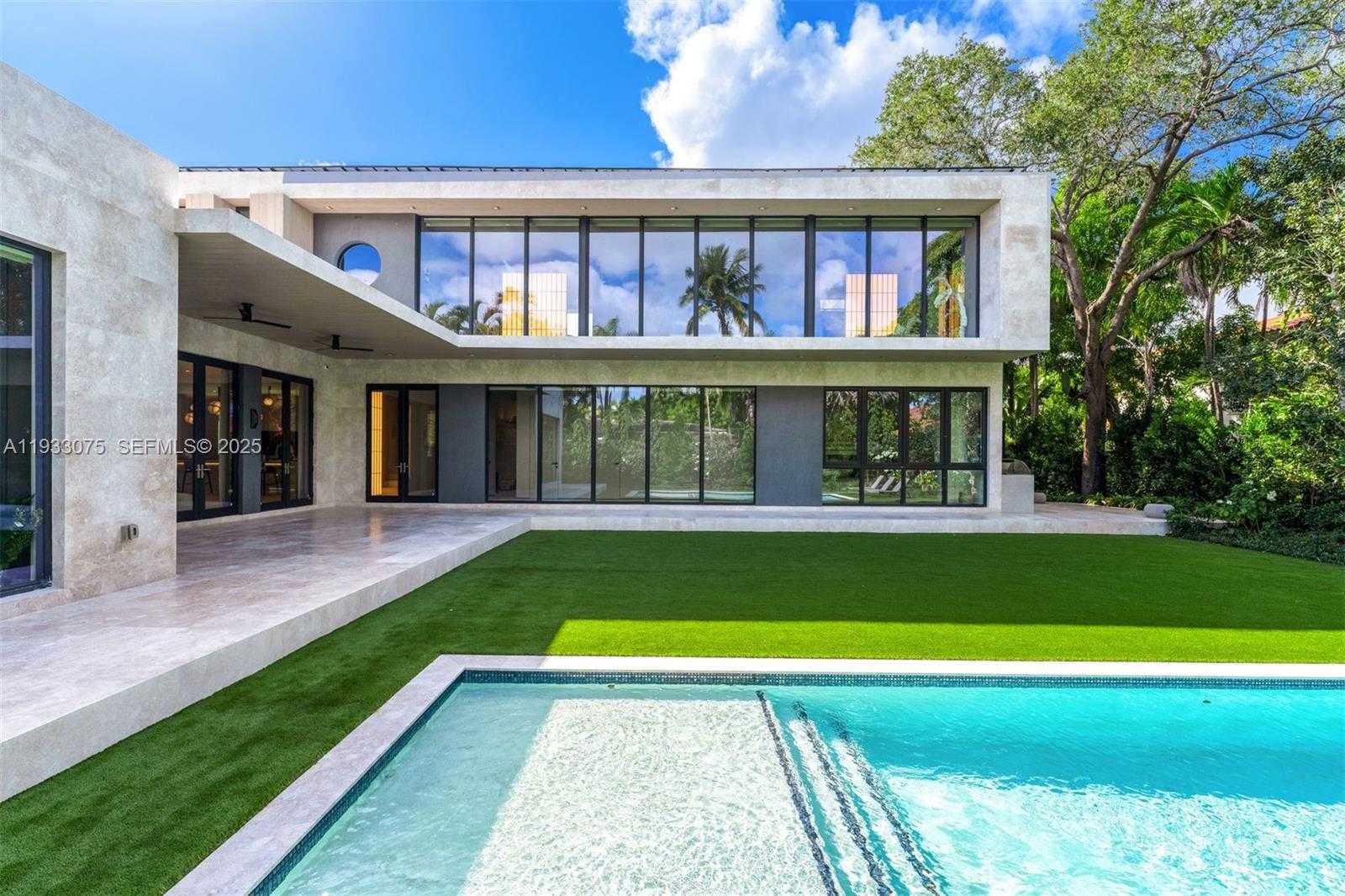 Small Image of 661 MELALEUCA LN, Miami Number 31